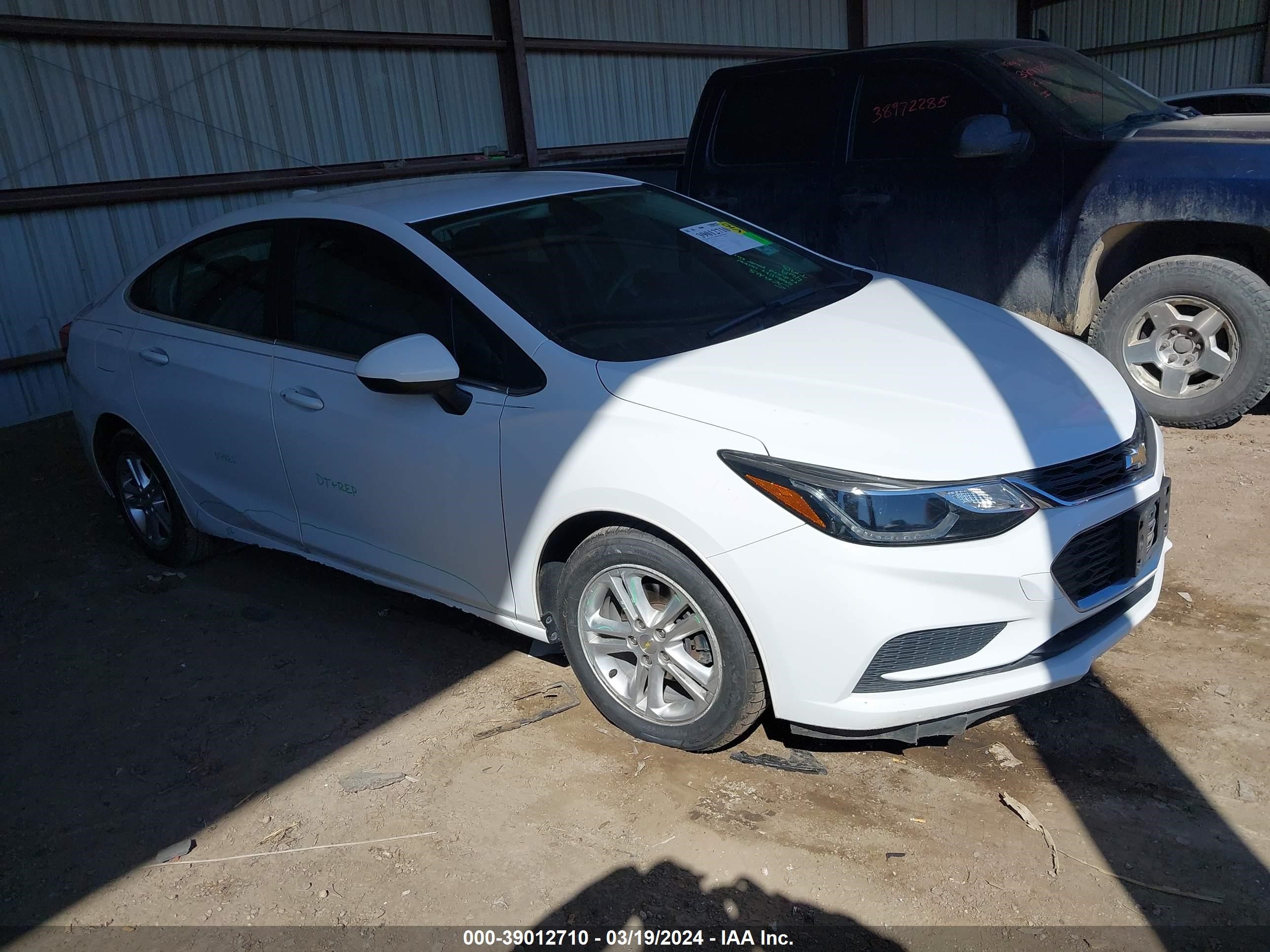 CHEVROLET CRUZE 2017 1g1be5smxh7257671