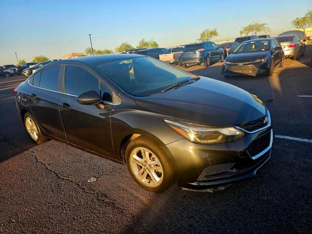 CHEVROLET CRUZE LT 2018 1g1be5smxj7109302