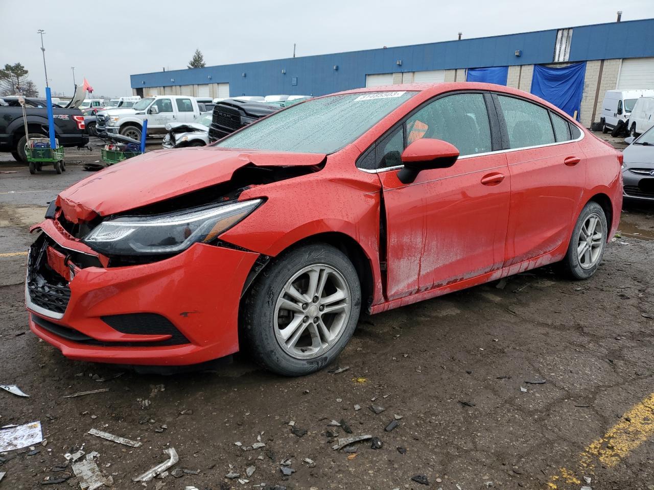 CHEVROLET CRUZE 2018 1g1be5smxj7130120