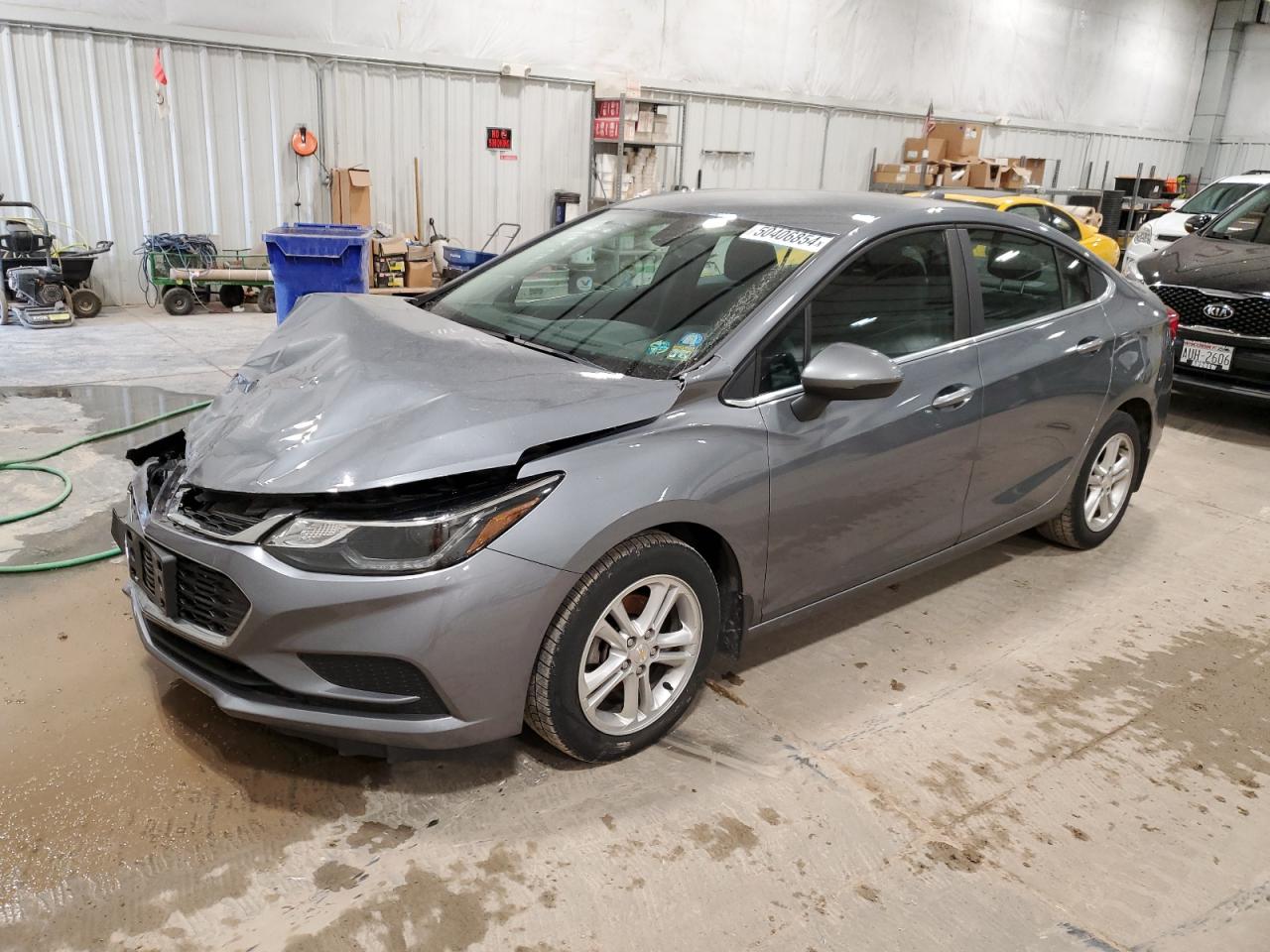 CHEVROLET CRUZE 2018 1g1be5smxj7198675