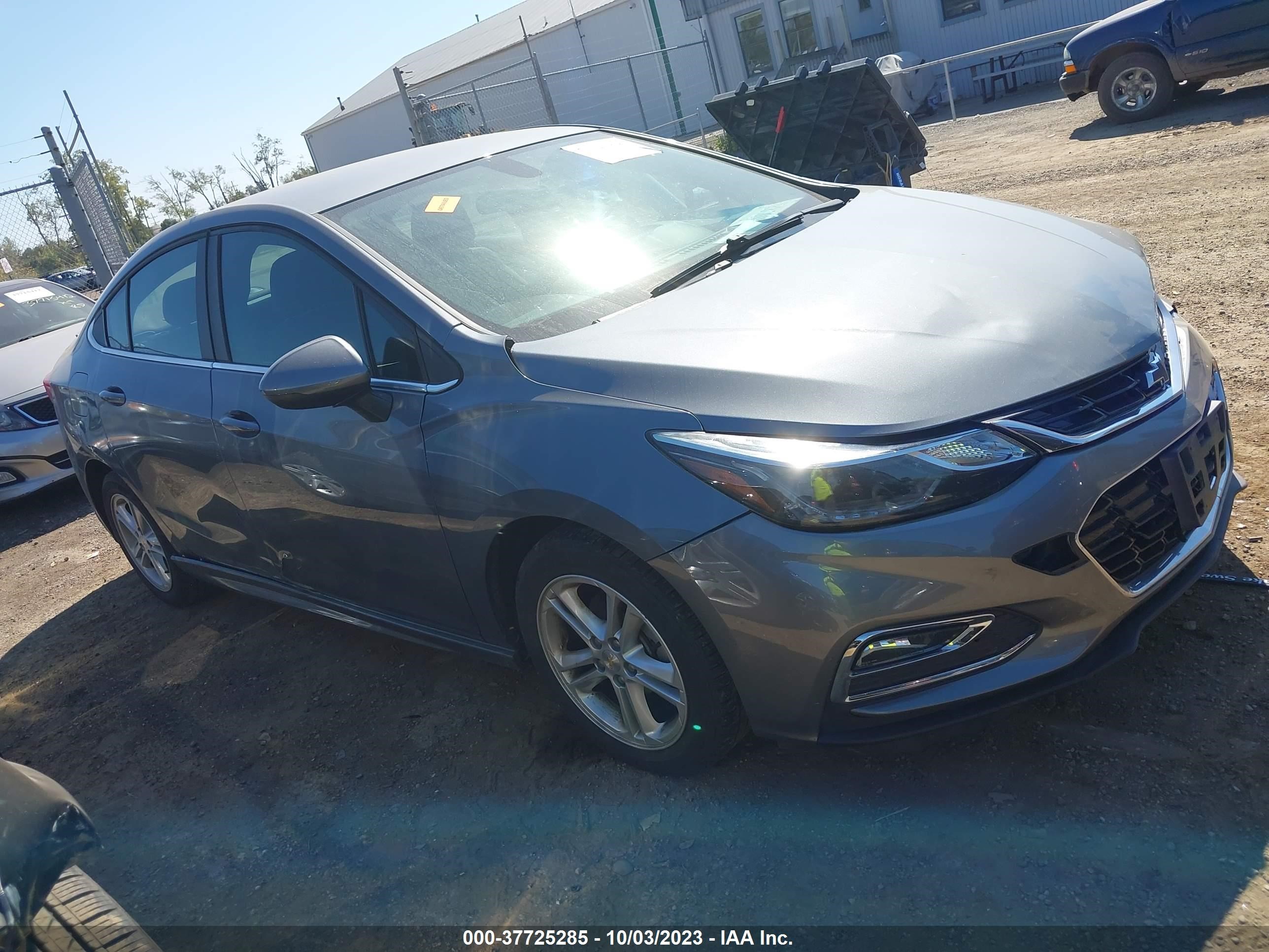 CHEVROLET CRUZE 2018 1g1be5smxj7248152