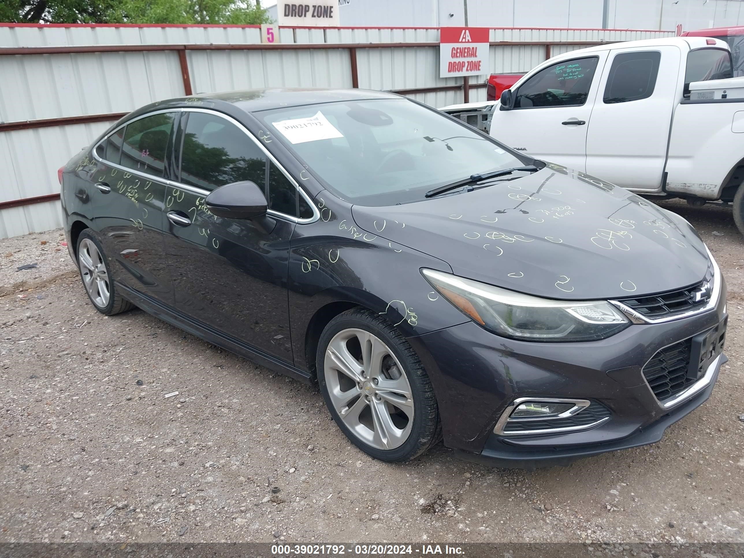 CHEVROLET CRUZE 2017 1g1bf5sm2h7107583