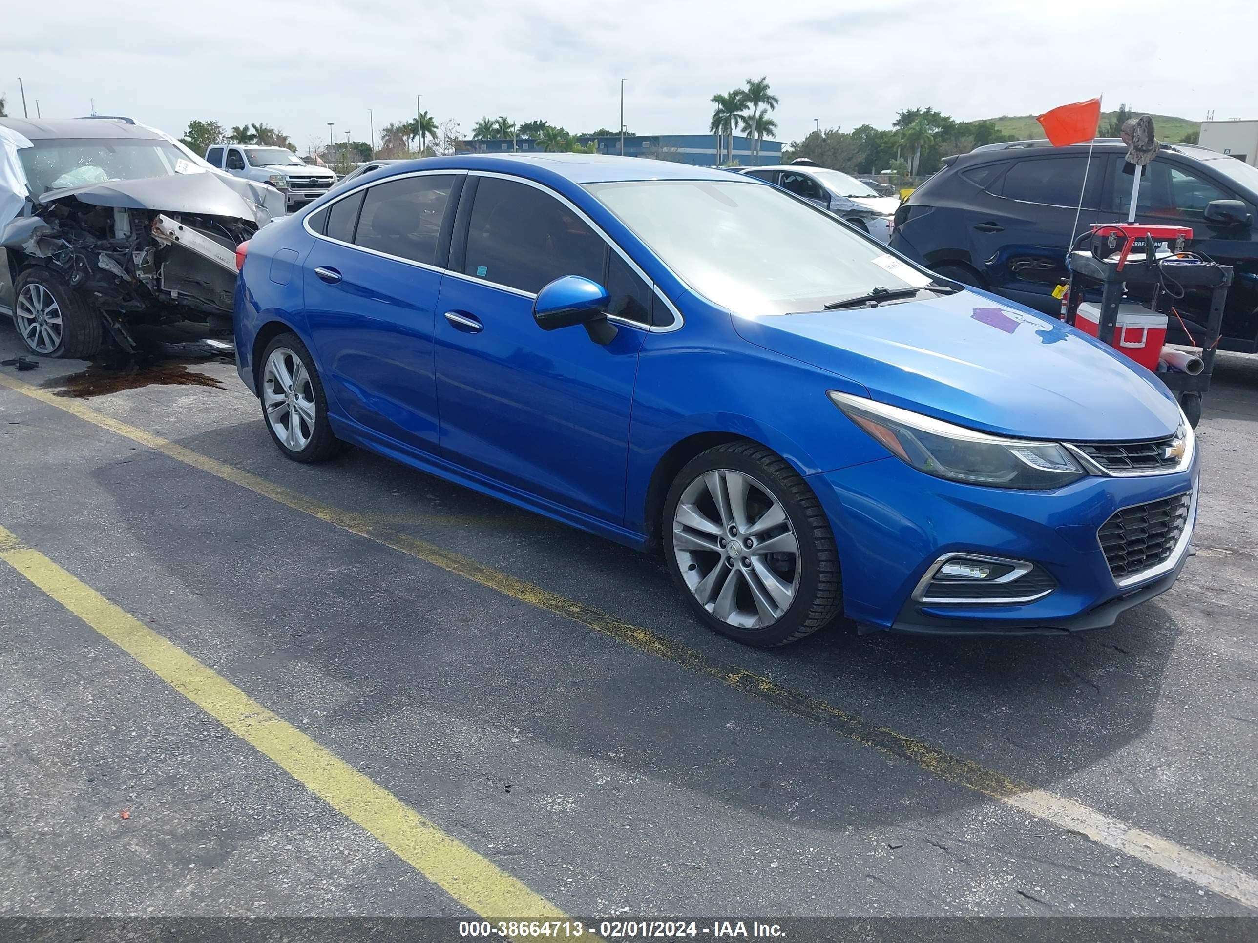 CHEVROLET CRUZE PREM 2017 1g1bf5sm2h7226976