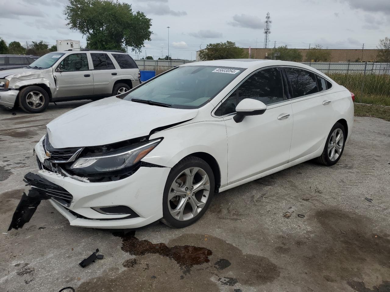 CHEVROLET CRUZE 2018 1g1bf5sm3j7107355