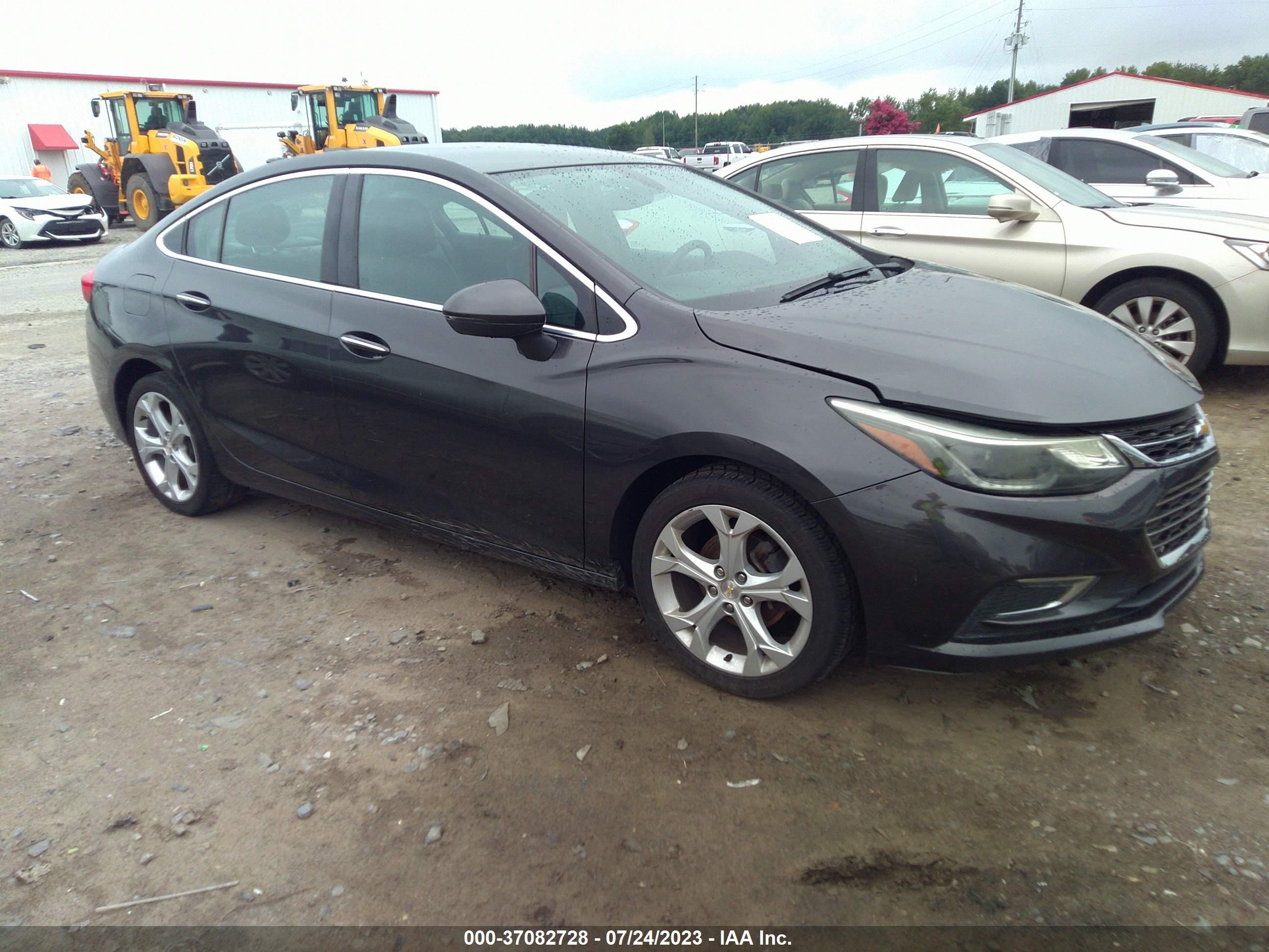 CHEVROLET CRUZE 2017 1g1bf5sm5h7104614