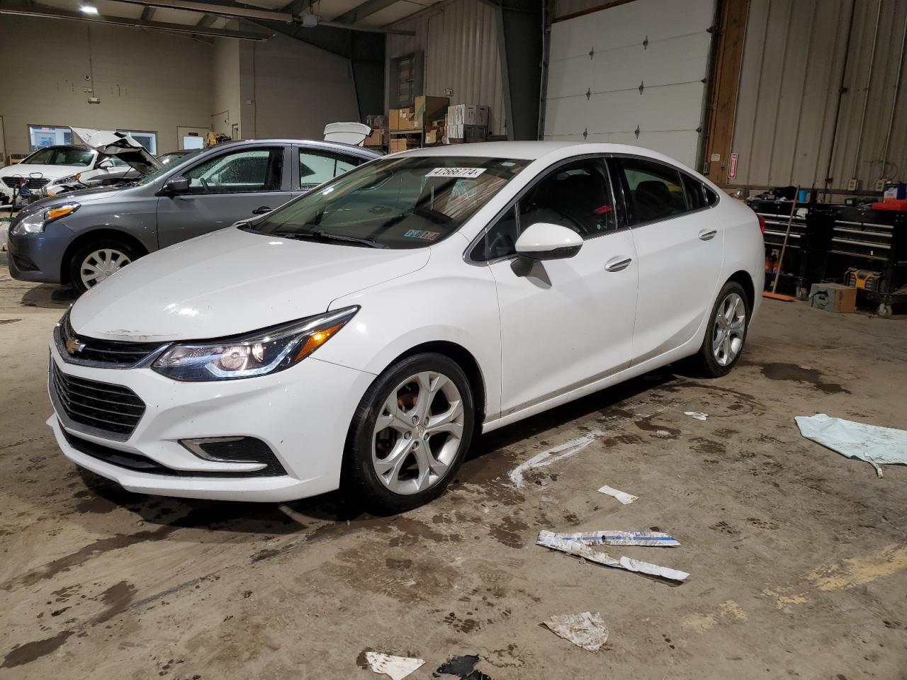 CHEVROLET CRUZE 2018 1g1bf5sm6j7176783