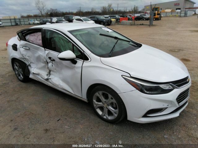 CHEVROLET CRUZE 2018 1g1bf5sm8j7159810