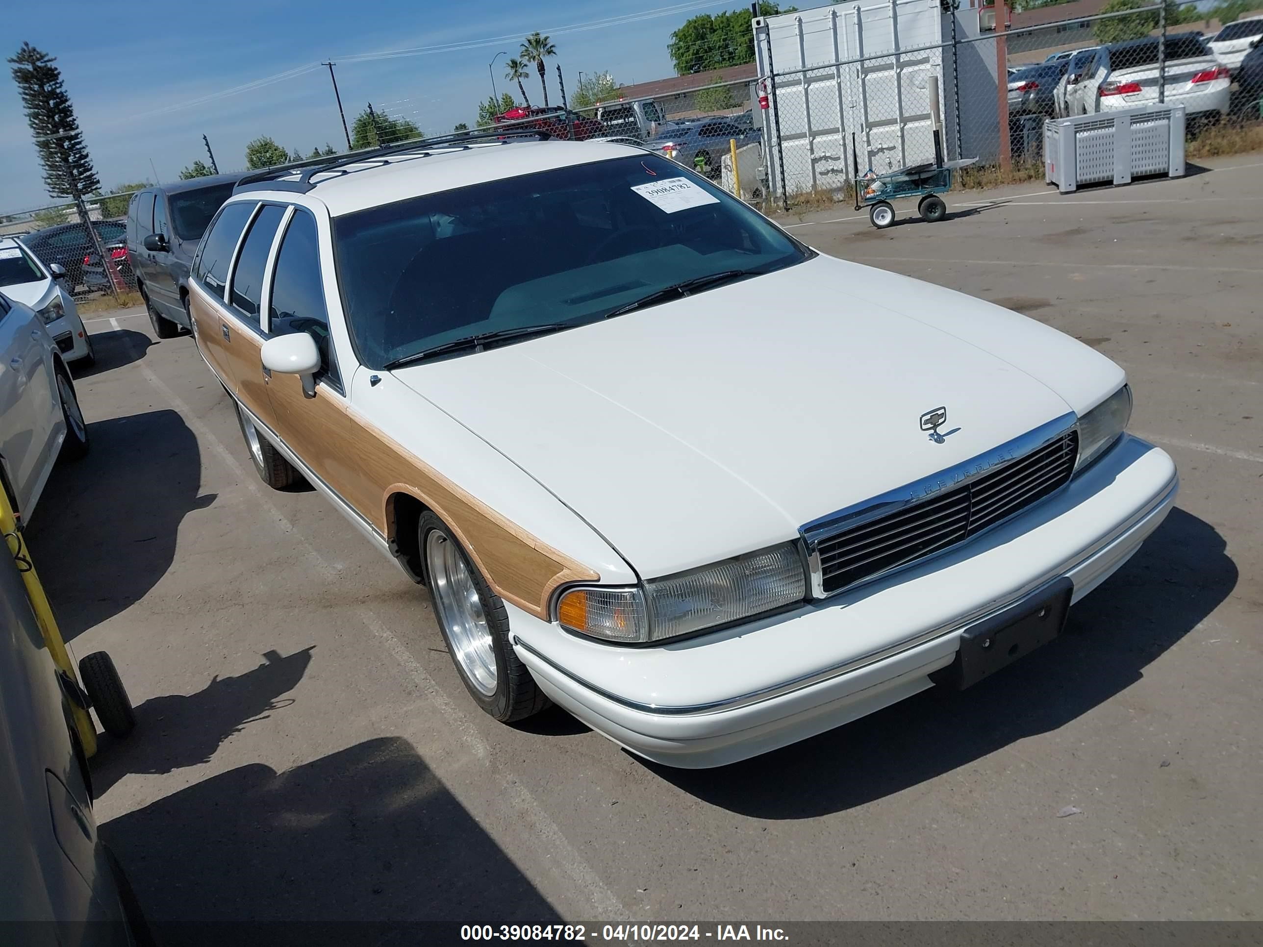 CHEVROLET CAPRICE 1993 1g1bl8373pw108586