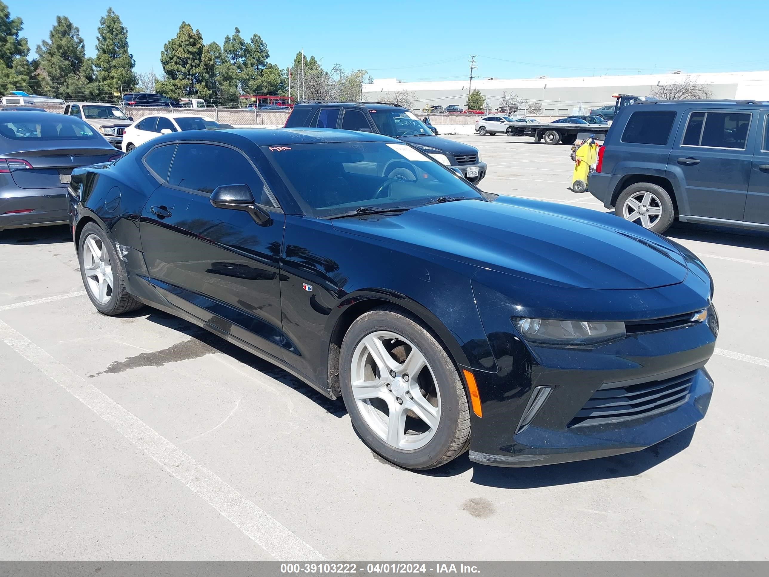 CHEVROLET CAMARO 2018 1g1fb1rs0j0180637