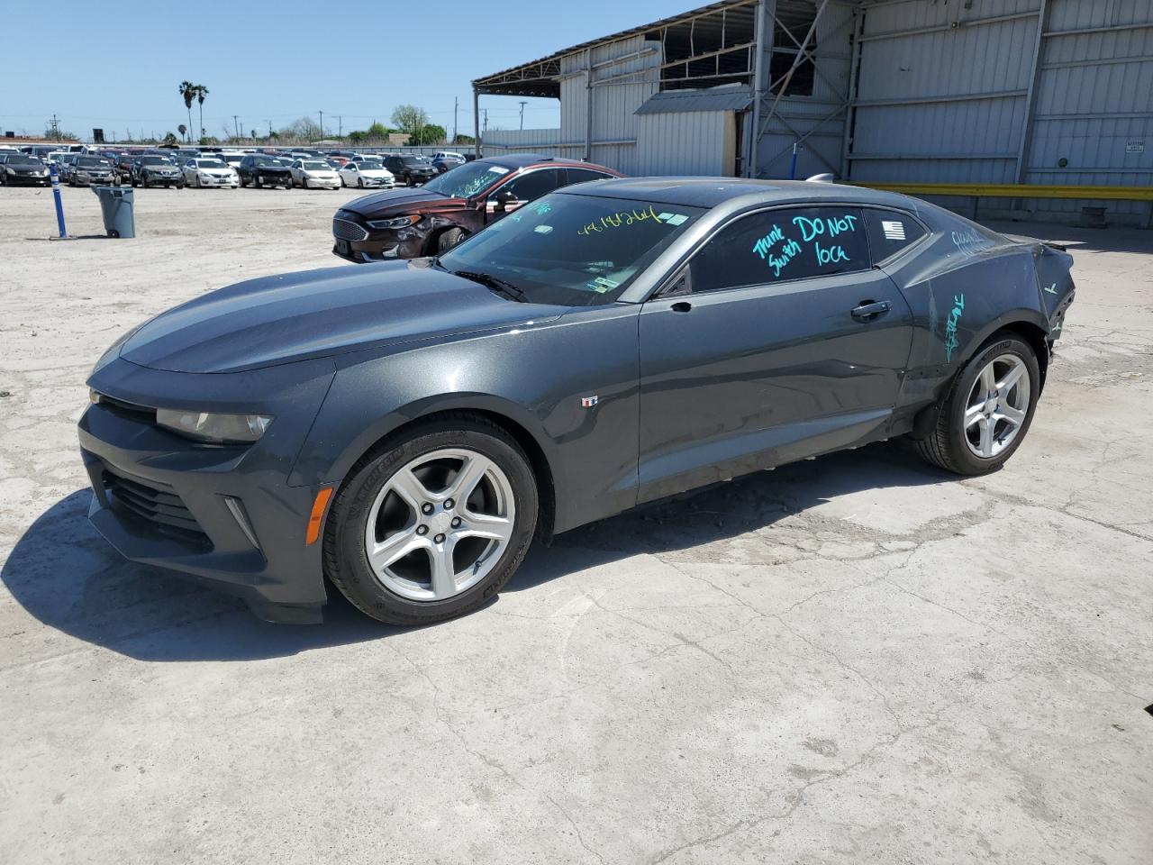 CHEVROLET CAMARO 2017 1g1fb1rx0h0181258