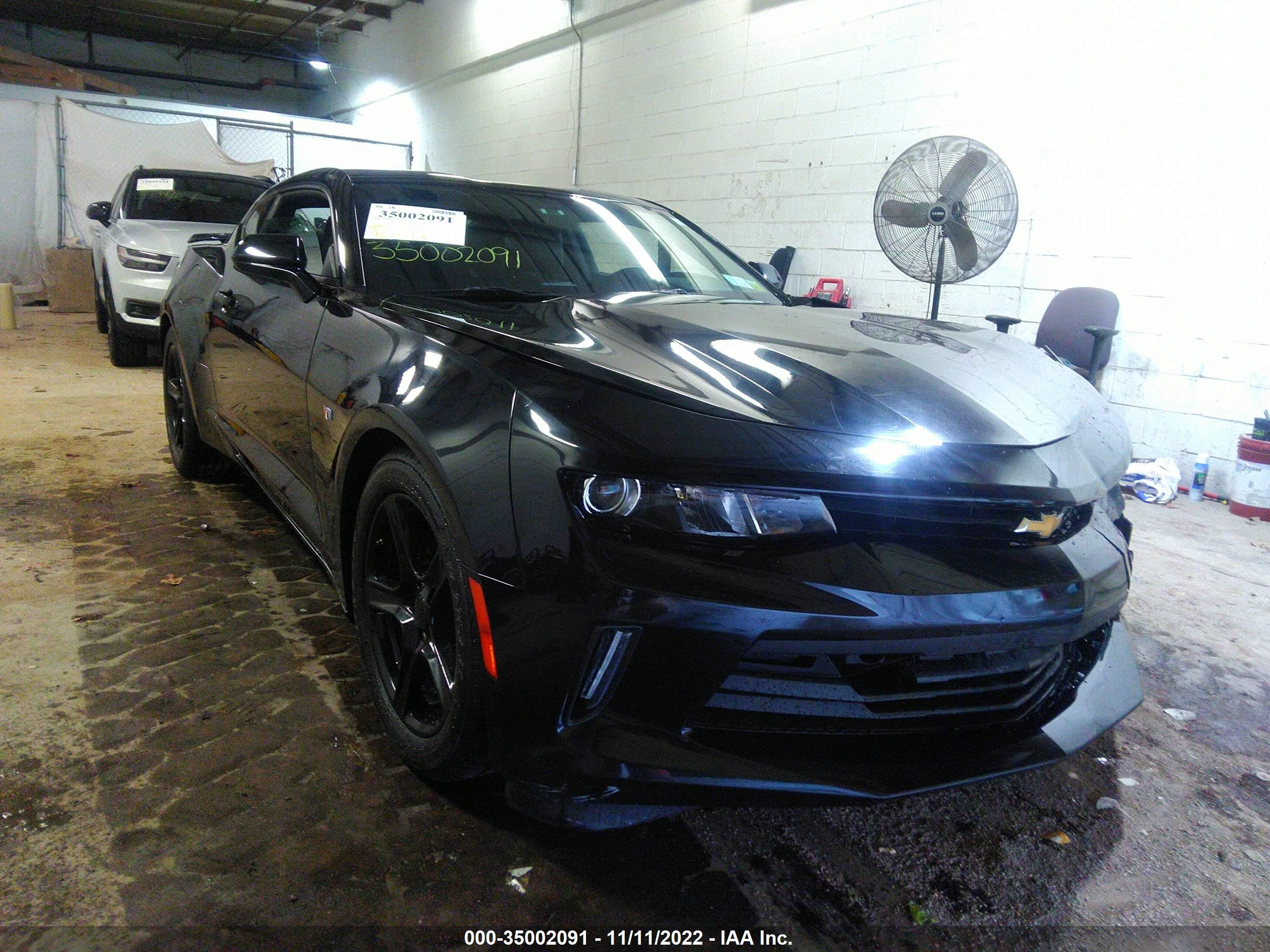 CHEVROLET CAMARO 2018 1g1fb1rx1j0110205