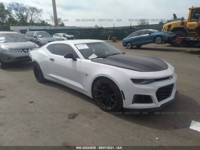 CHEVROLET CAMARO 2017 1g1fc1rs9h0163777