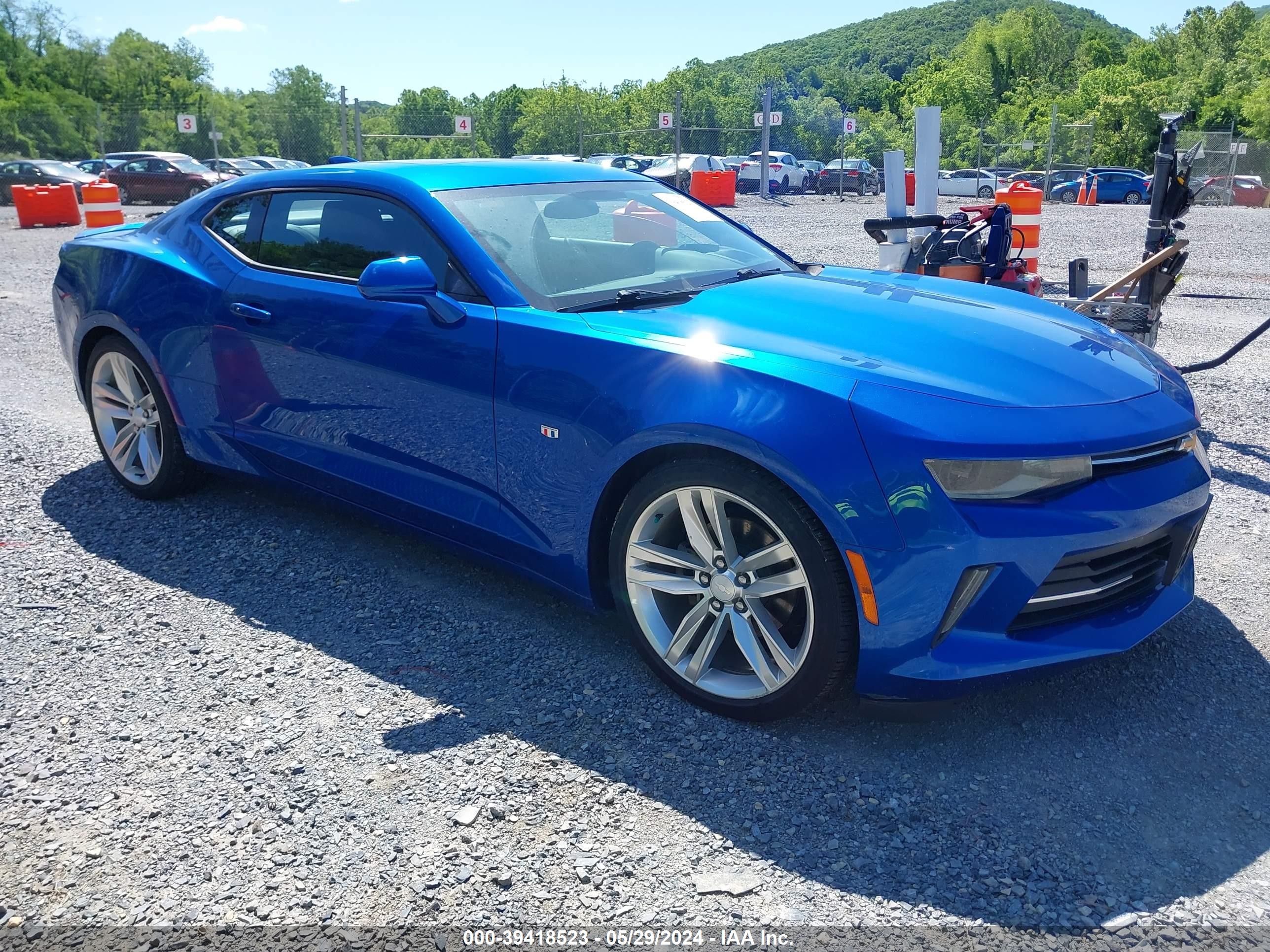 CHEVROLET CAMARO 2017 1g1fd1rs2h0104485