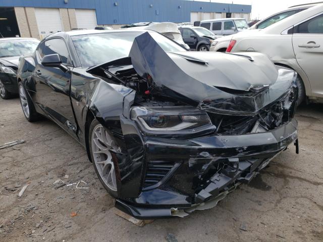 CHEVROLET CAMARO SS 2018 1g1fe1r76j0173162