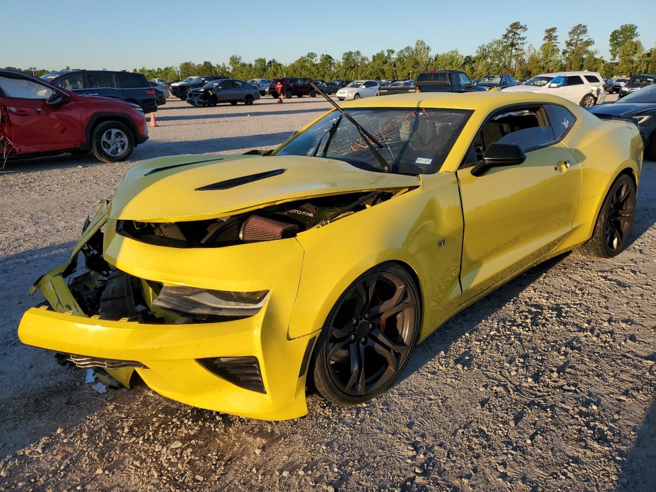 CHEVROLET CAMARO SS 2017 1g1fe1r78h0211615