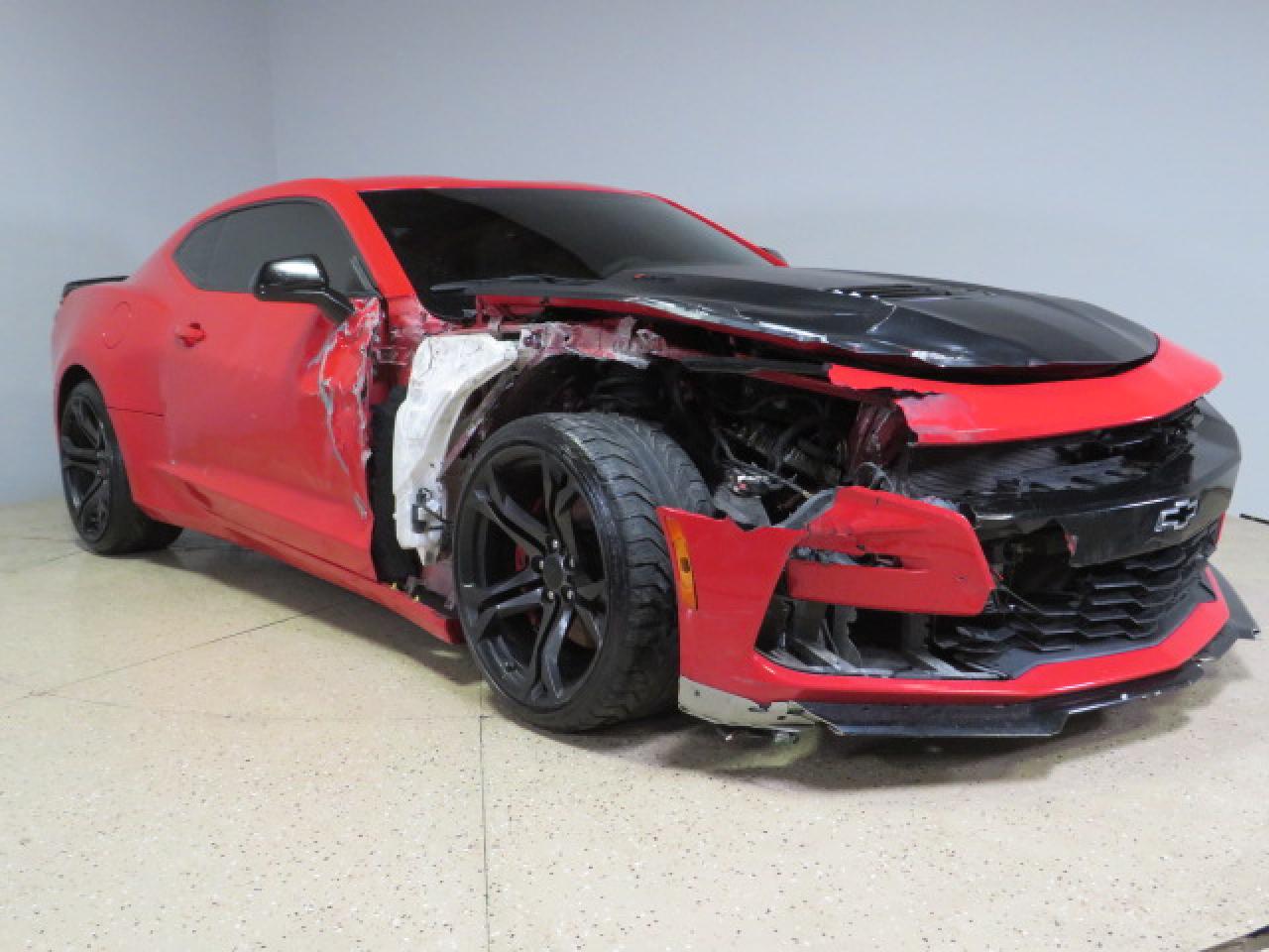 CHEVROLET CAMARO 2019 1g1fe1r78k0156851