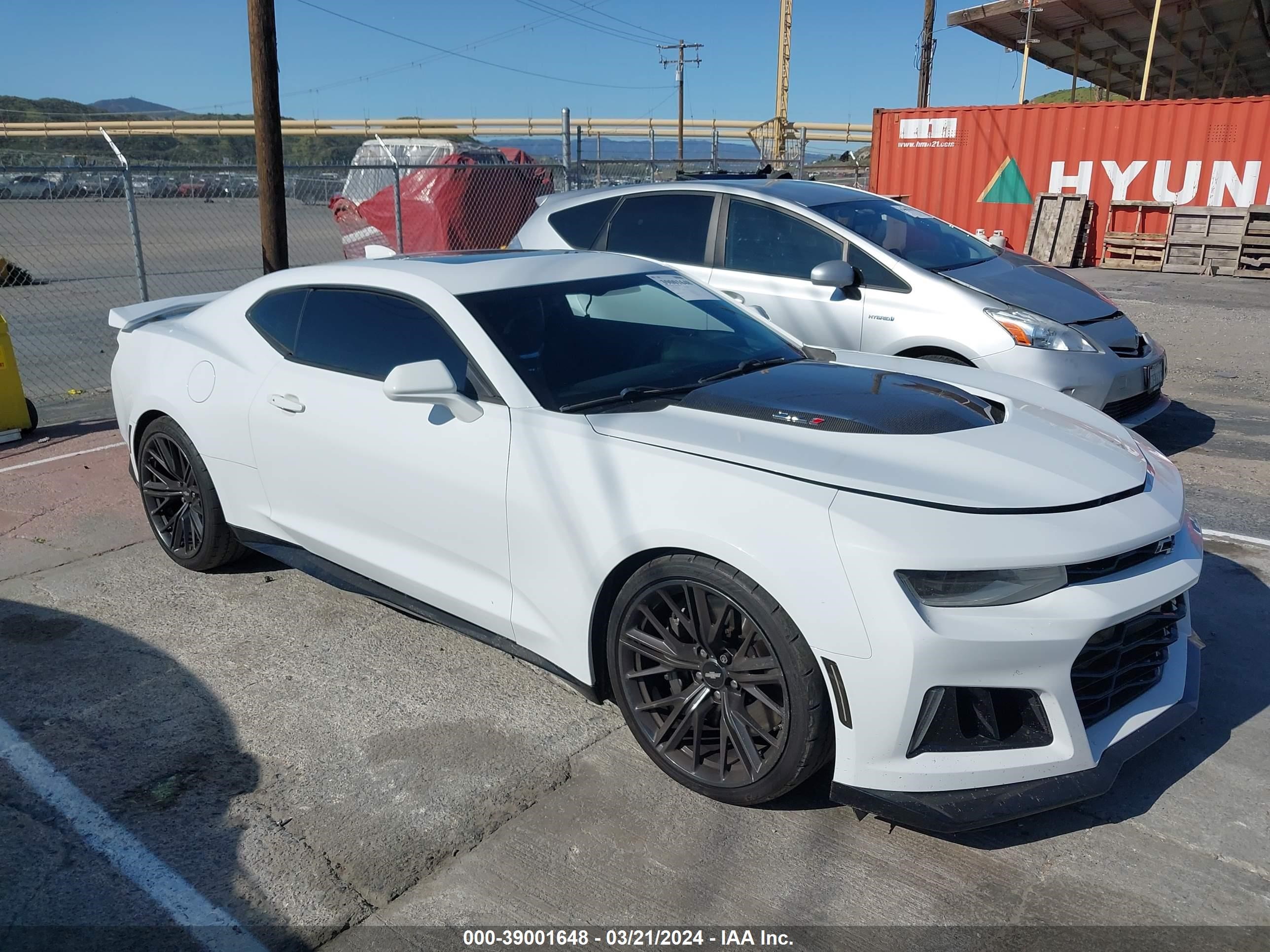 CHEVROLET CAMARO 2017 1g1fk1r61h0202769