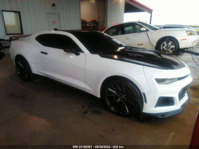 CHEVROLET CAMARO 2017 1g1fk1r63h0204488