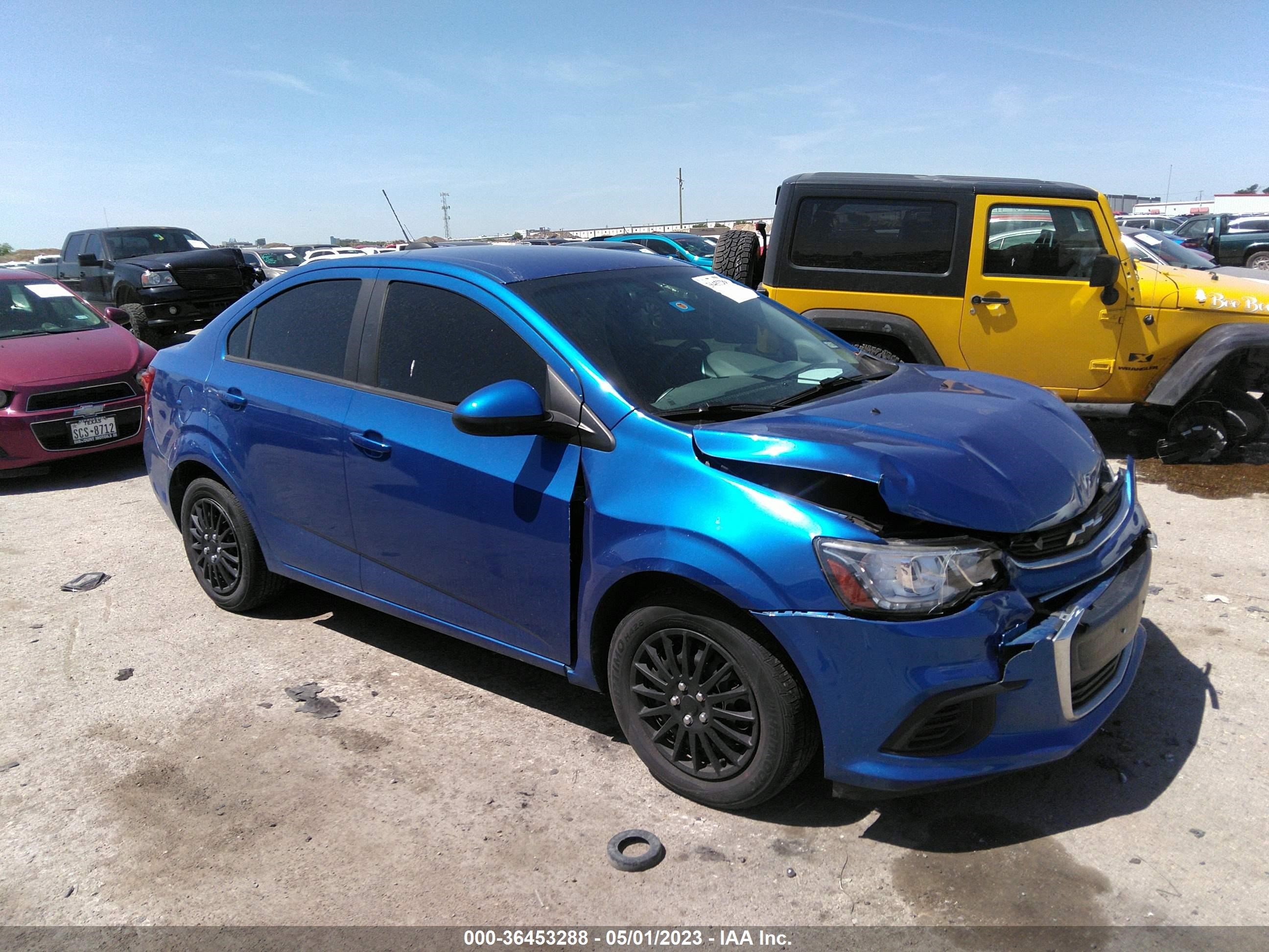 CHEVROLET SONIC 2018 1g1jb5sh2j4137085