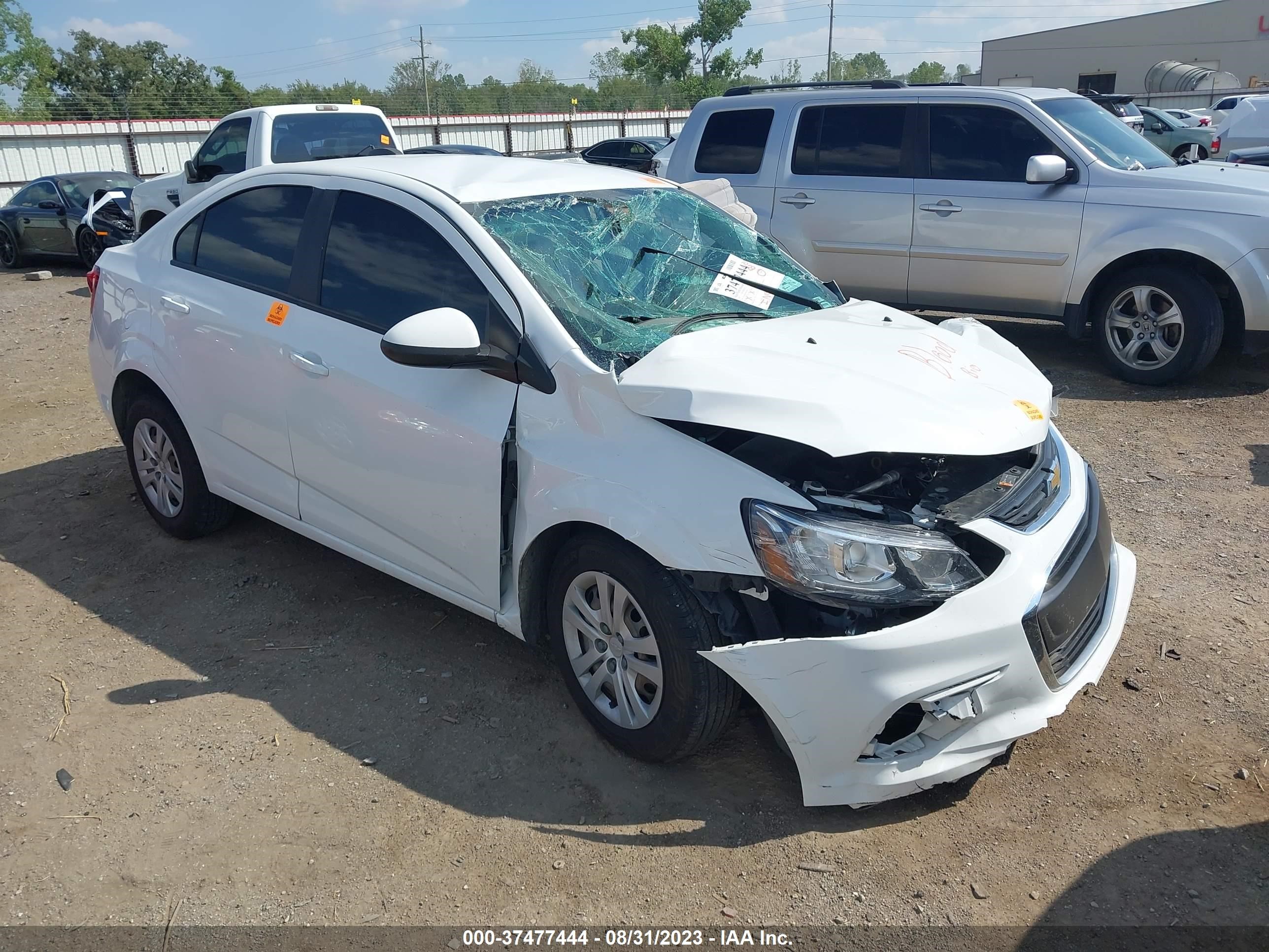 CHEVROLET SONIC 2017 1g1jb5sh3h4143939