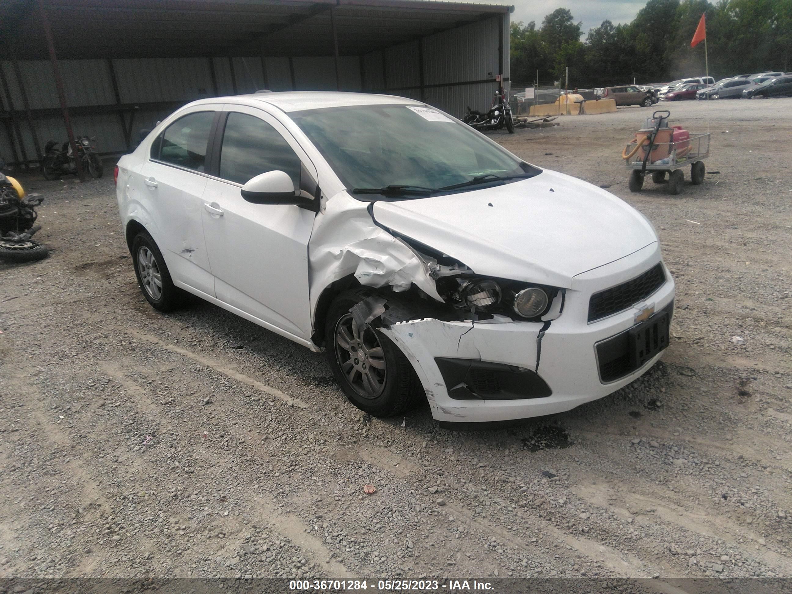 CHEVROLET SONIC 2015 1g1jc5sb6f4116921