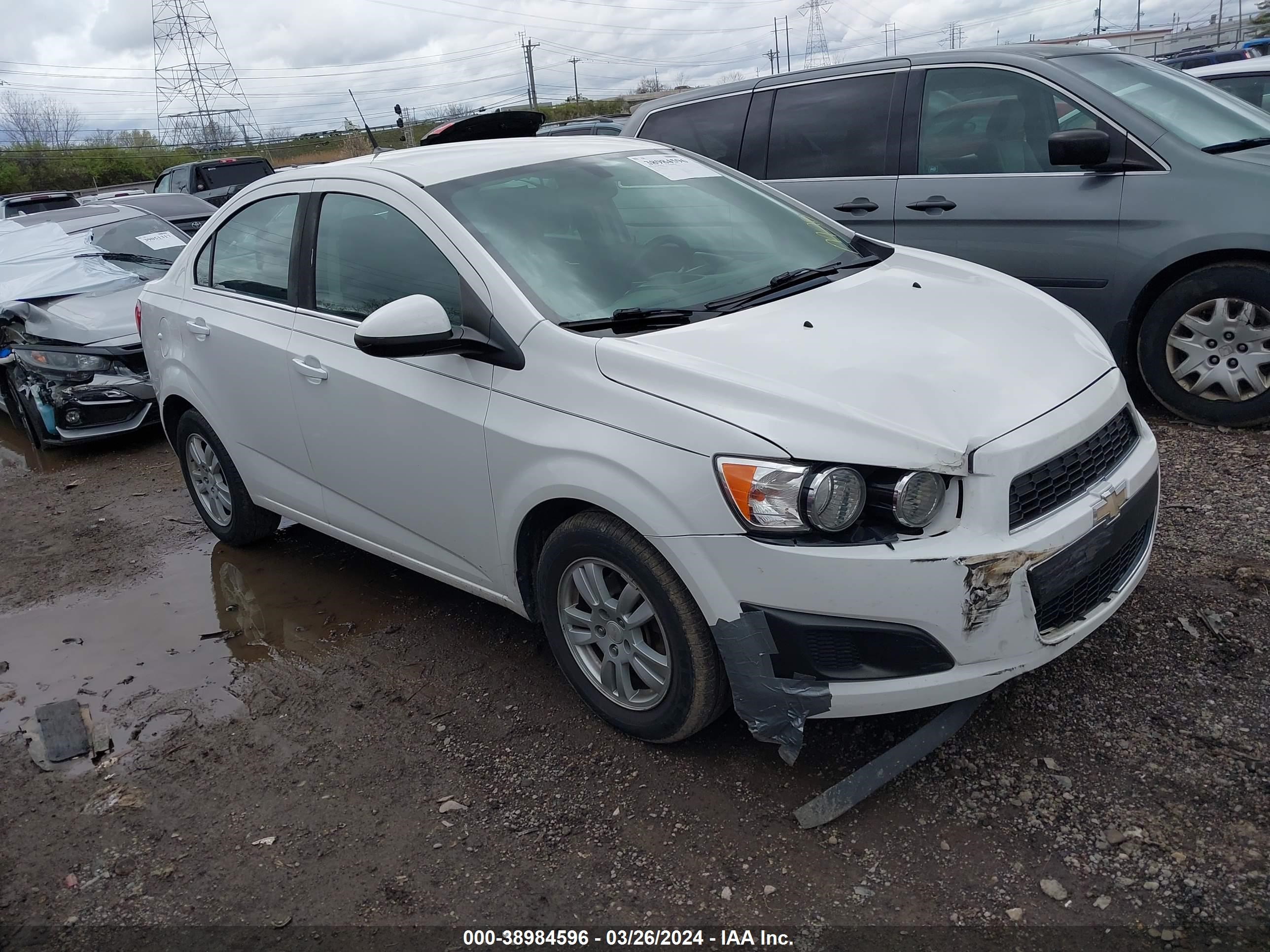 CHEVROLET SONIC 2014 1g1jc5sh2e4144525