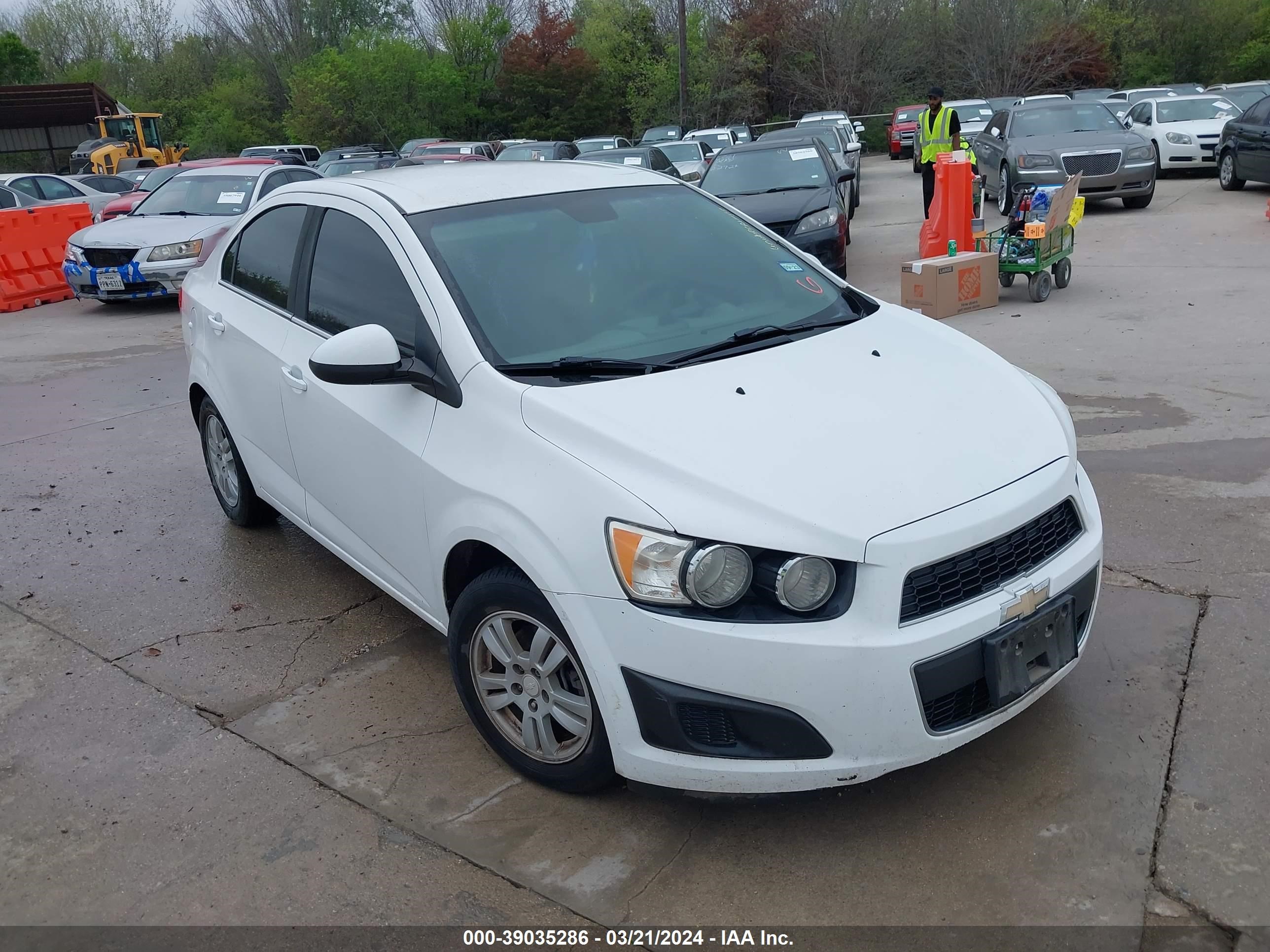 CHEVROLET SONIC 2015 1g1jc5sh8f4124913