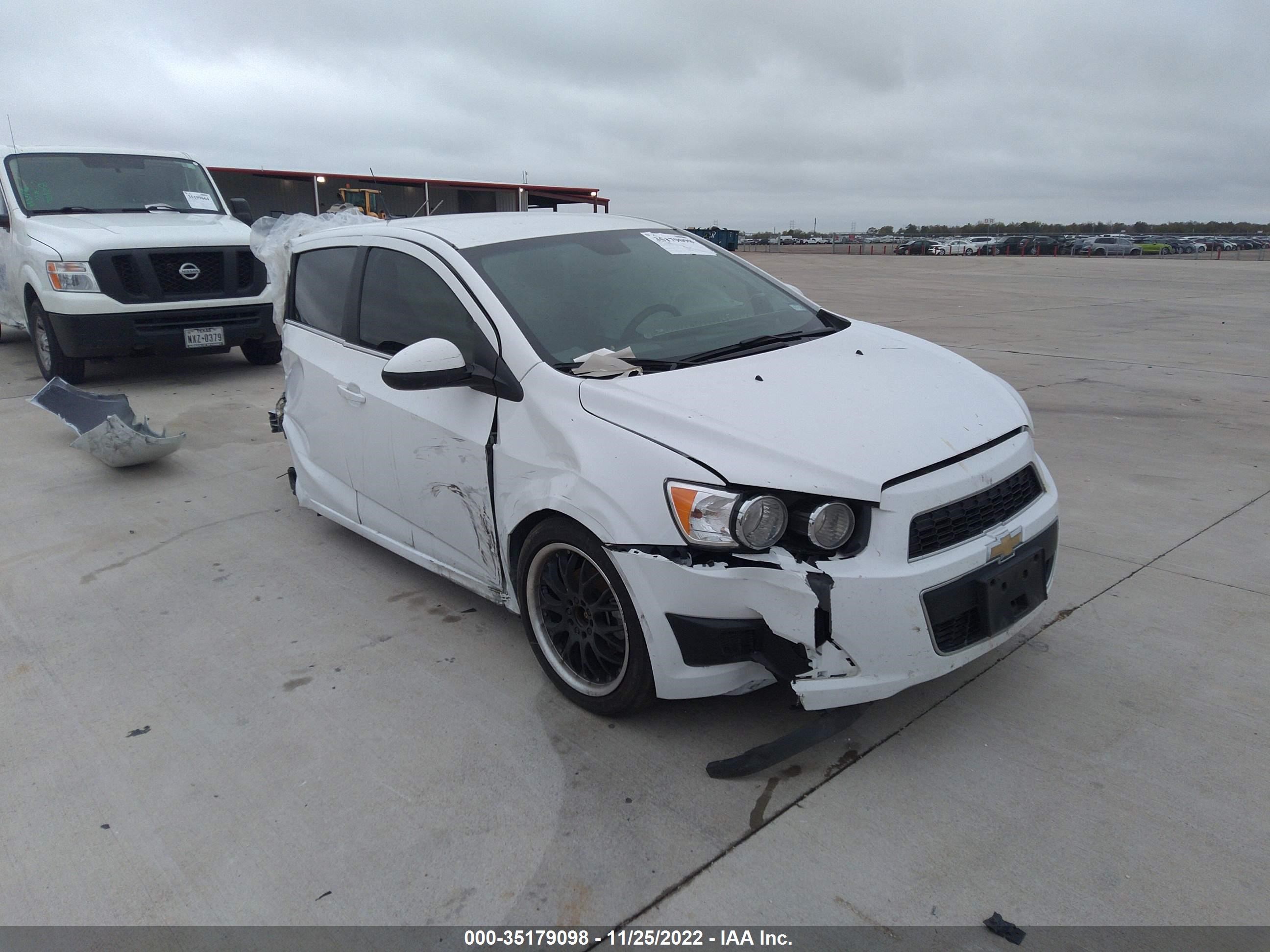 CHEVROLET SONIC 2013 1g1jc6sb2d4241143