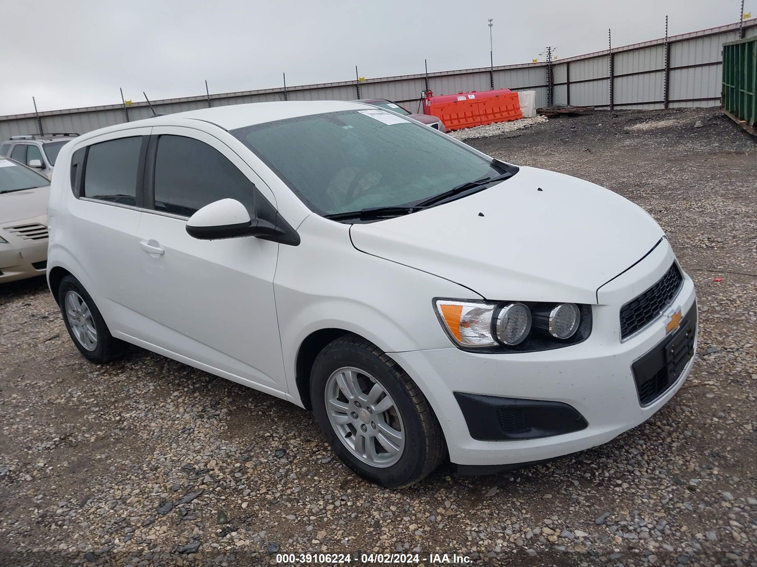 CHEVROLET SONIC 2016 1g1jc6sh8g4143369