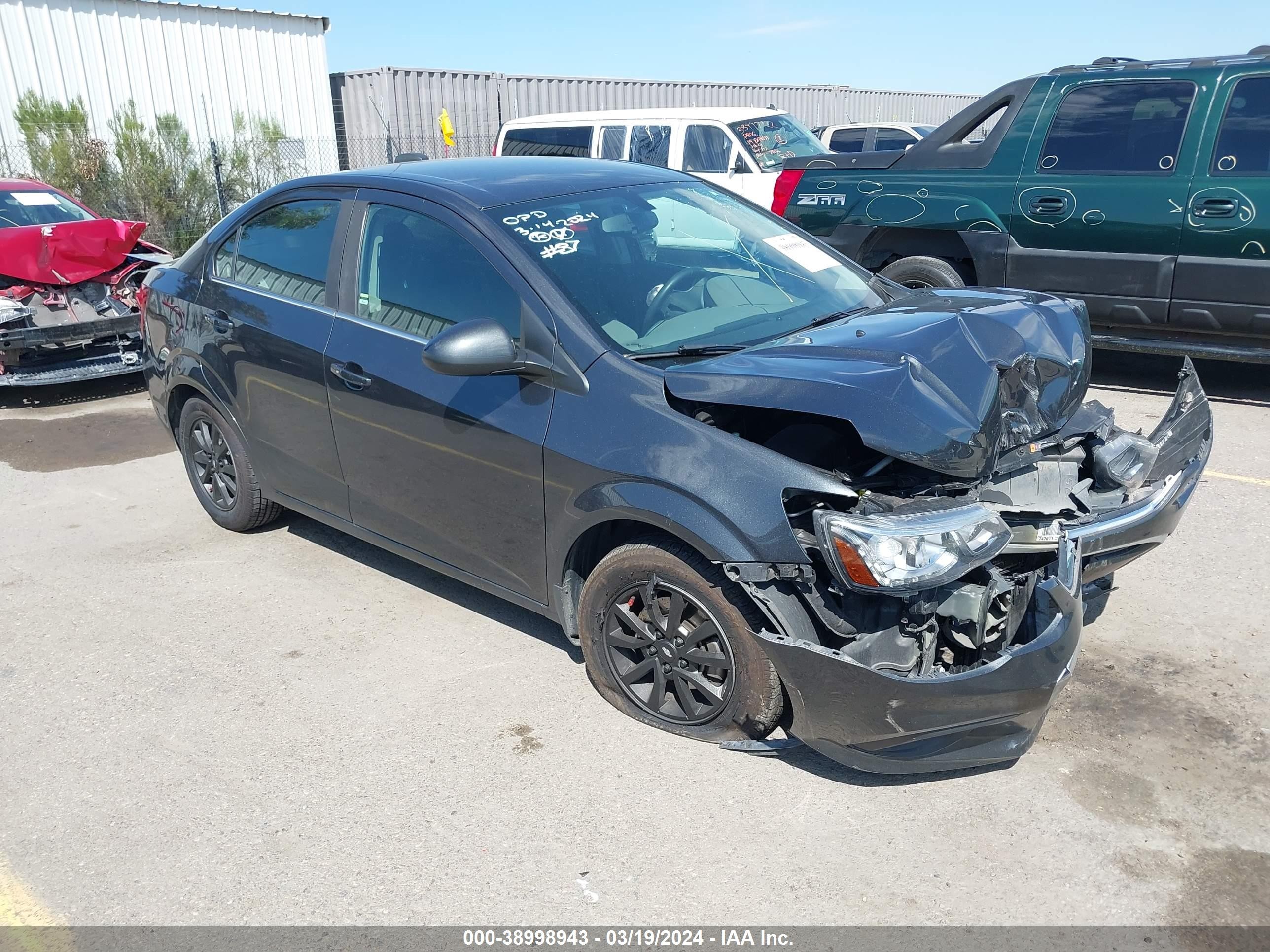 CHEVROLET SONIC 2018 1g1jd5sh6j4109364