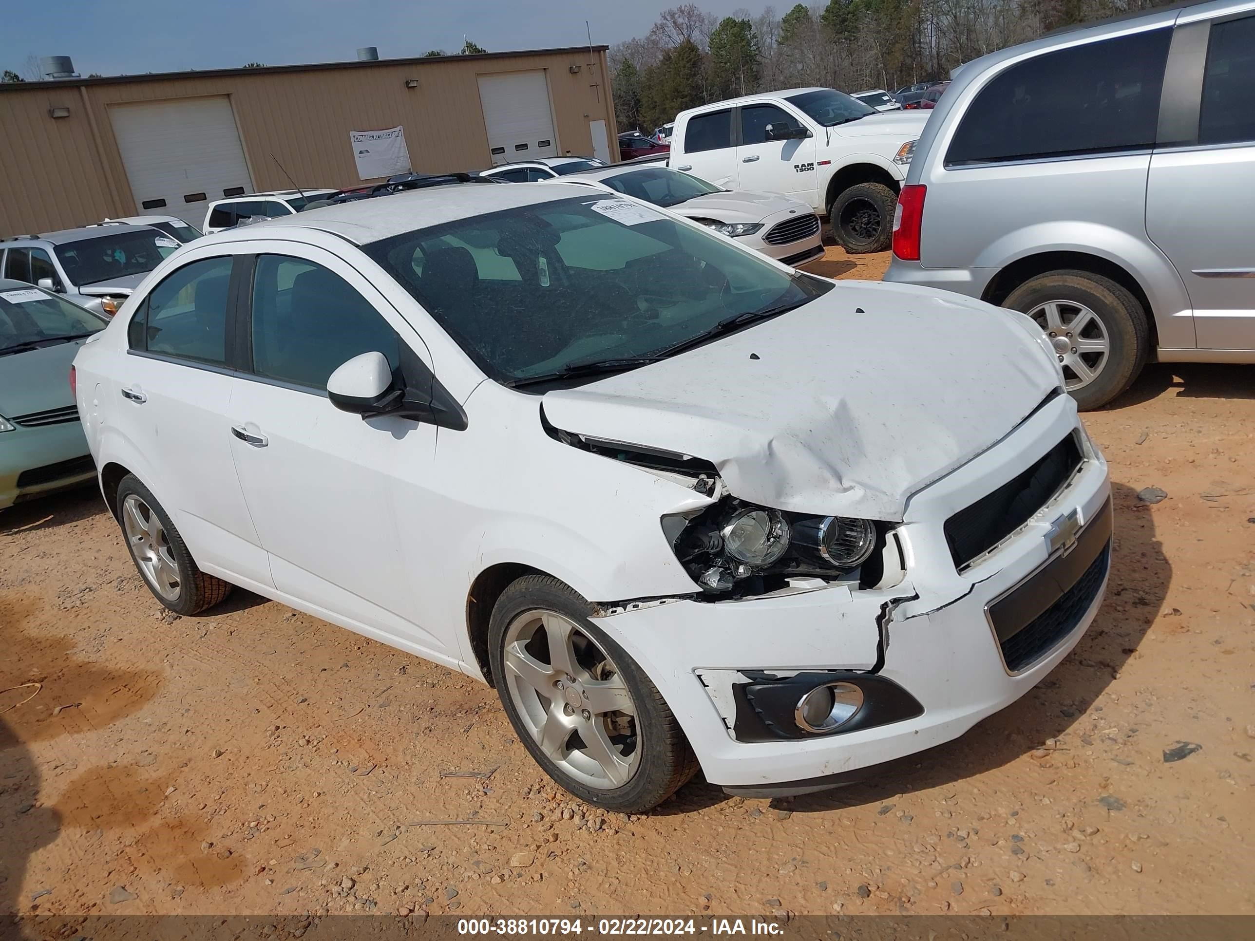 CHEVROLET SONIC 2015 1g1je5sb6f4120462