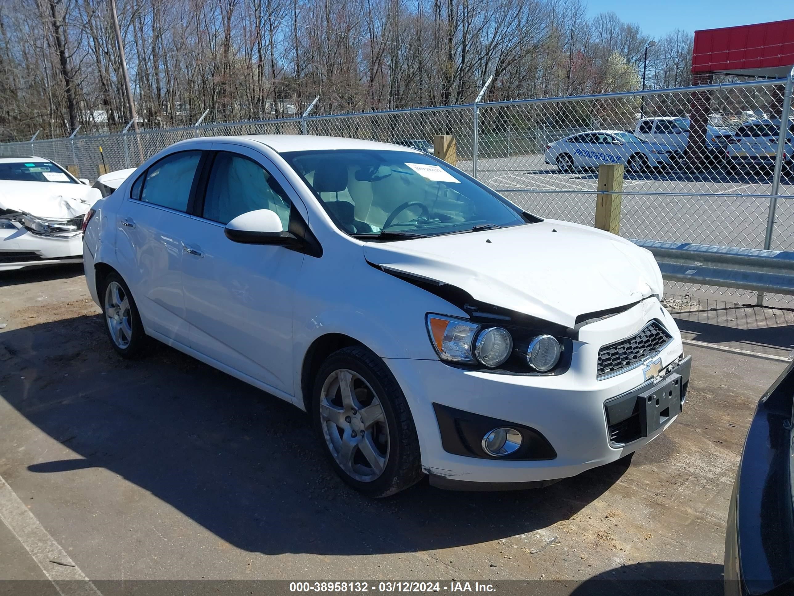 CHEVROLET SONIC 2015 1g1je5sb9f4192496