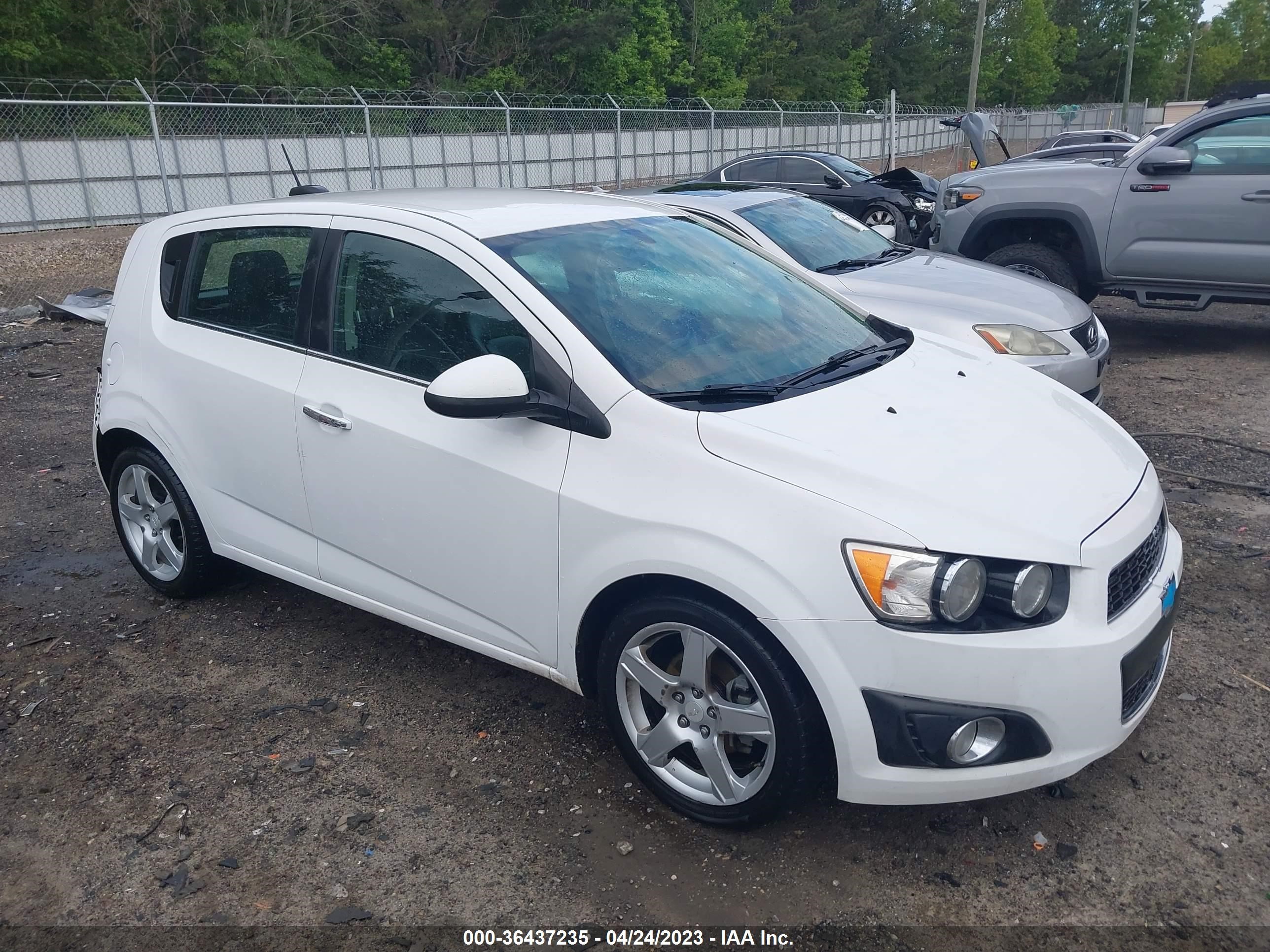 CHEVROLET SONIC 2015 1g1je6sb1f4186407