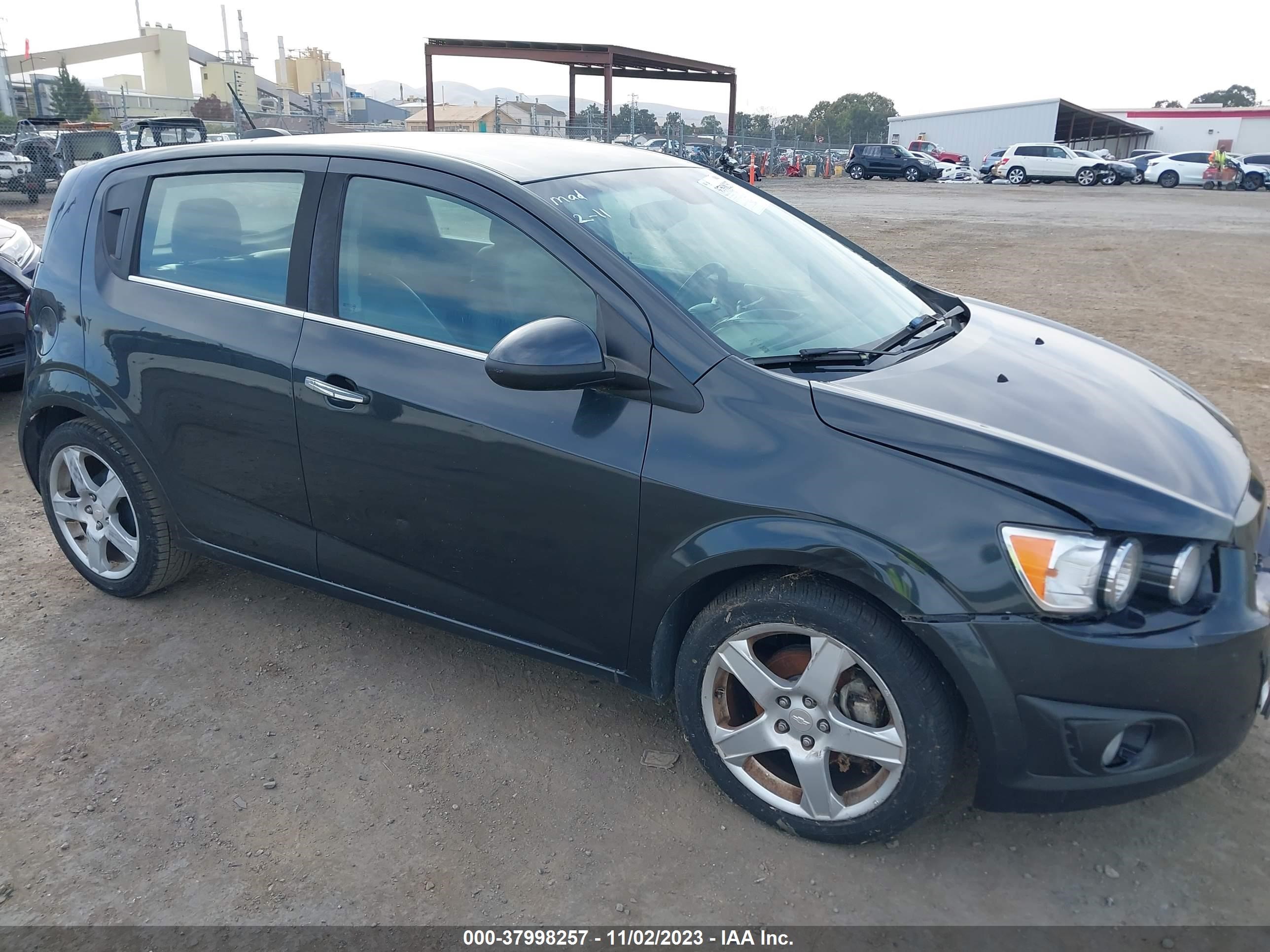 CHEVROLET SONIC 2015 1g1je6sb2f4146062