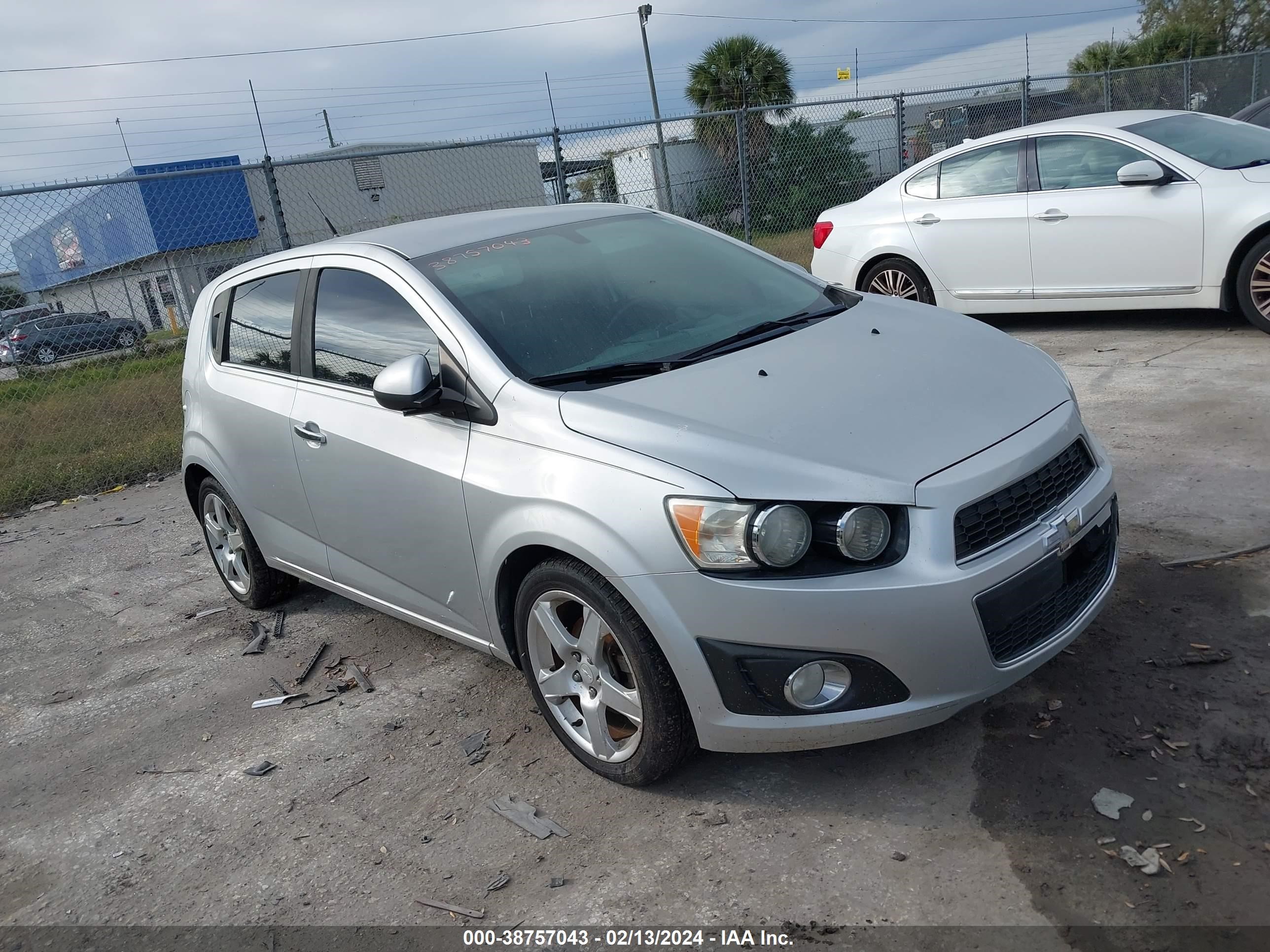 CHEVROLET SONIC 2014 1g1je6sb3e4233418