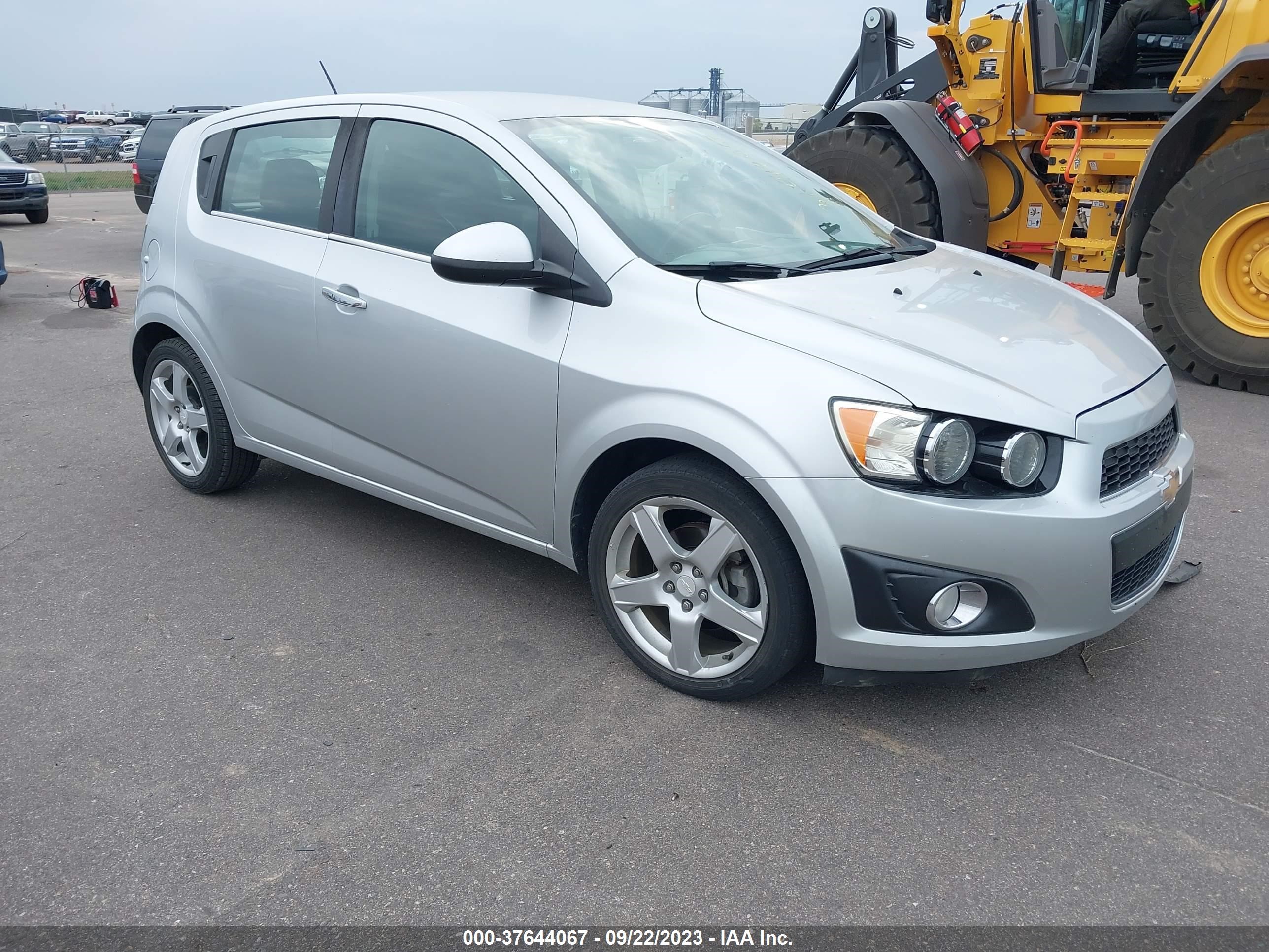 CHEVROLET SONIC 2016 1g1je6sb4g4150888