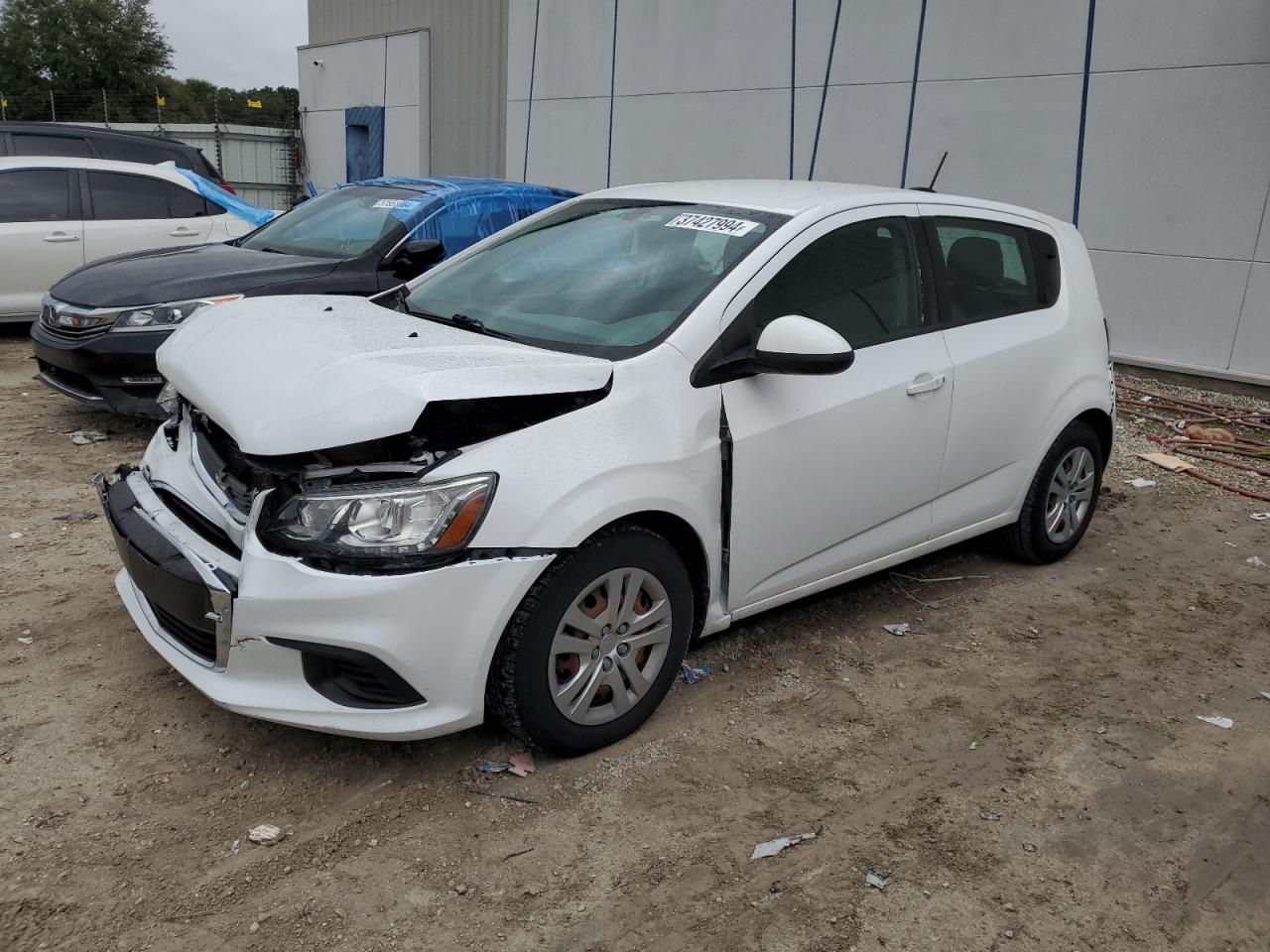 CHEVROLET SONIC 2017 1g1jg6sg3h4144152