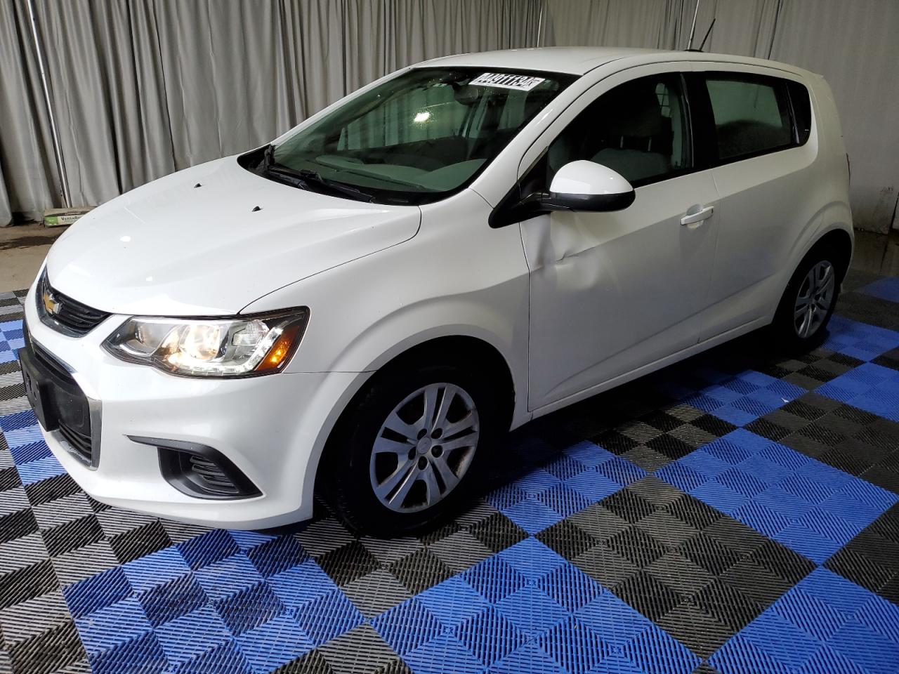 CHEVROLET SONIC 2018 1g1jg6sh0j4110426