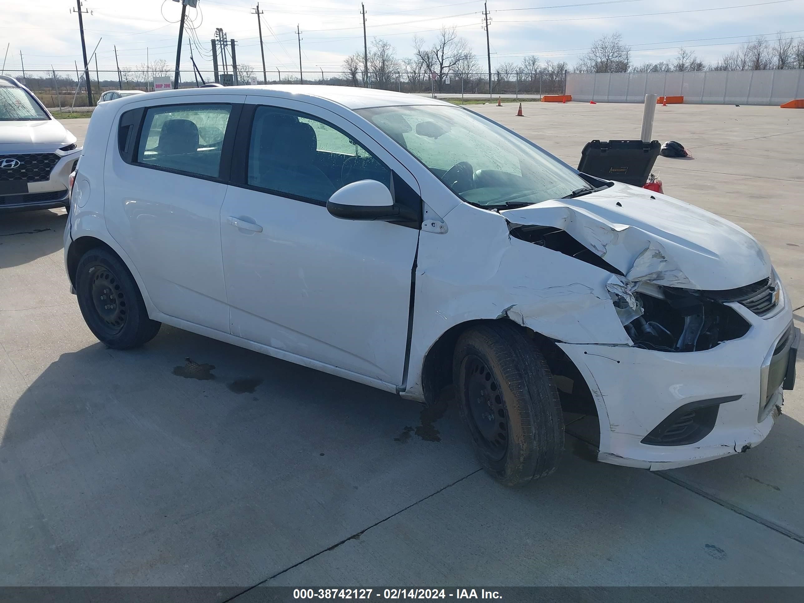 CHEVROLET SONIC 2017 1g1jg6sh3h4161431