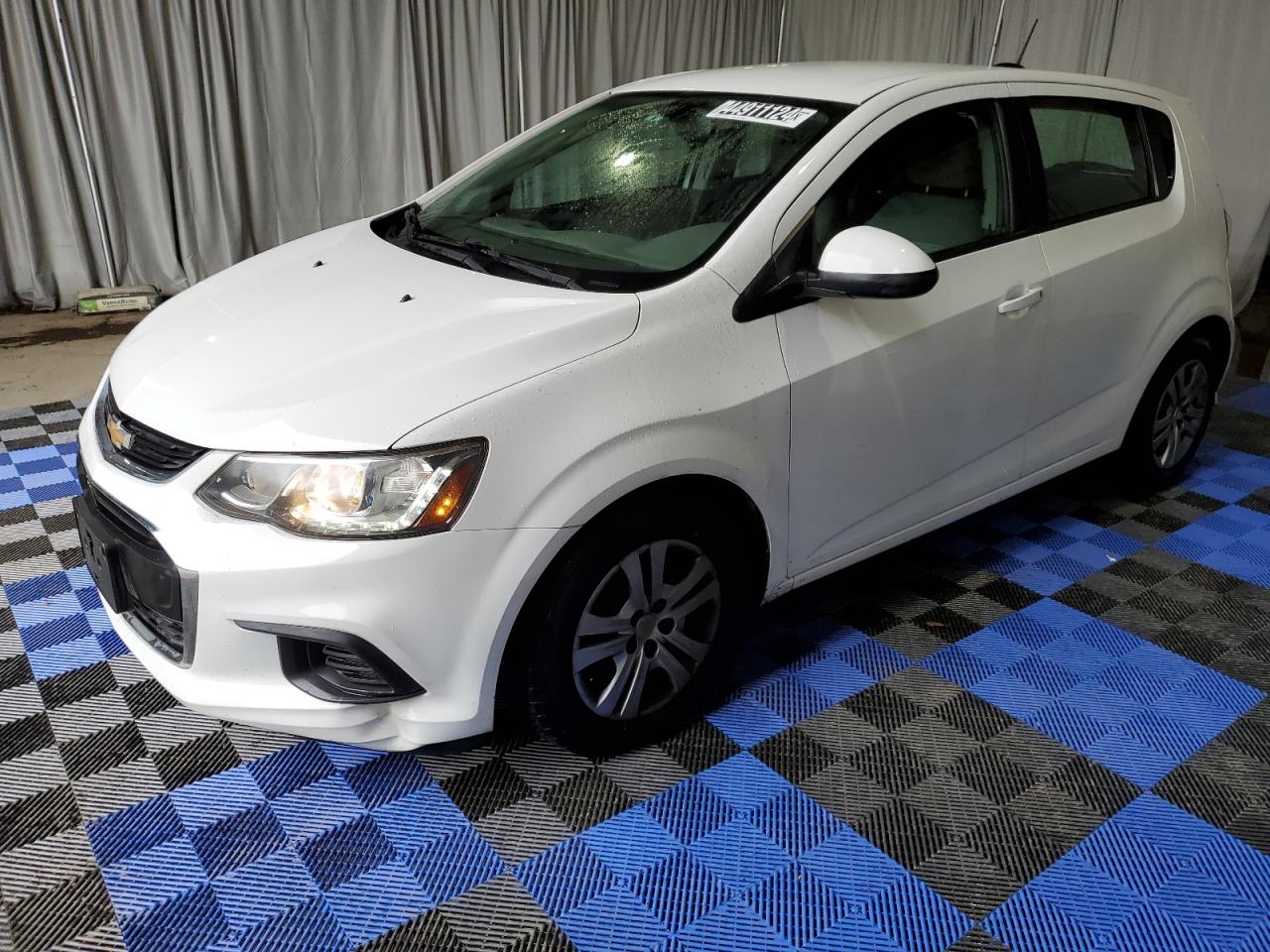 CHEVROLET SONIC 2018 1g1jg6sh5j4105447