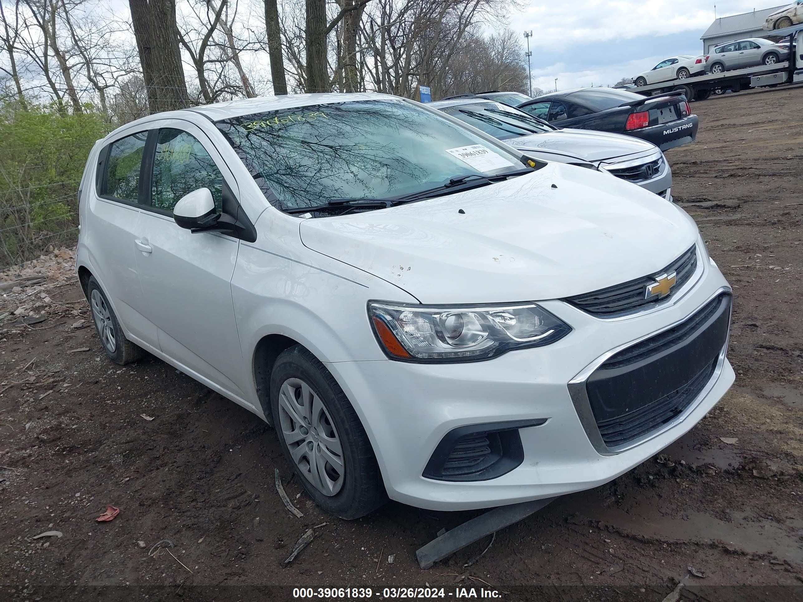 CHEVROLET SONIC 2017 1g1jg6shxh4168750