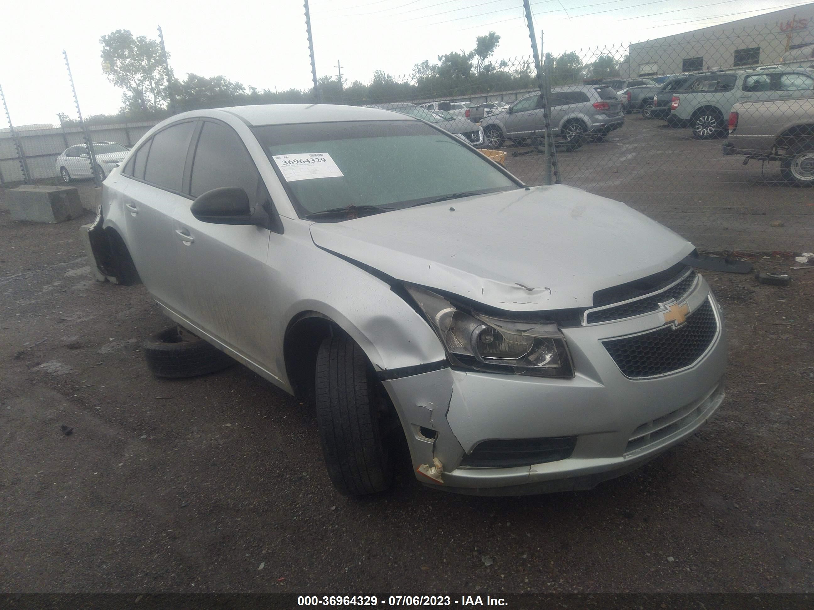 CHEVROLET CRUZE 2014 1g1pb5shxe7102972