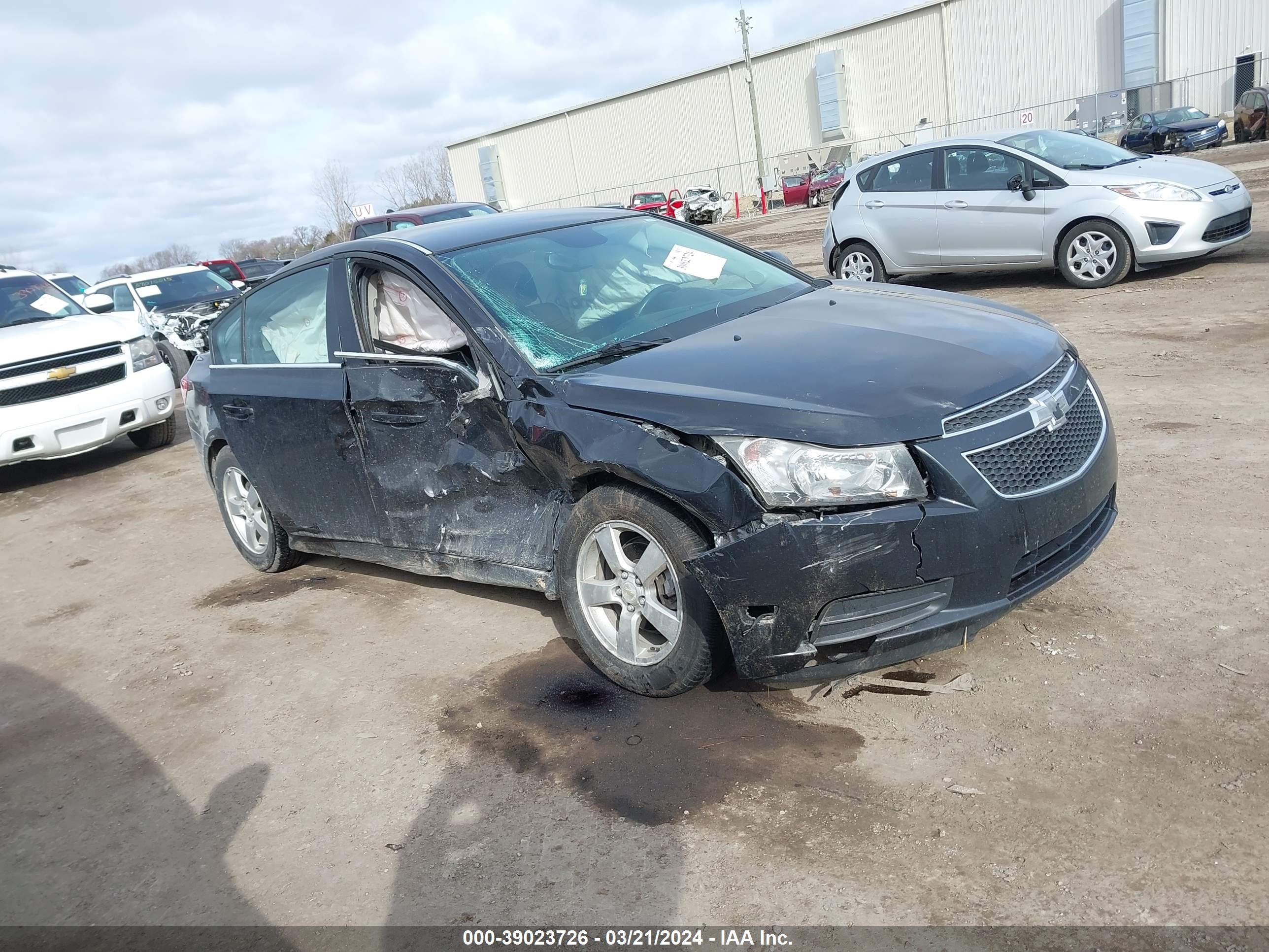 CHEVROLET CRUZE 2014 1g1pc5sb0e7318435