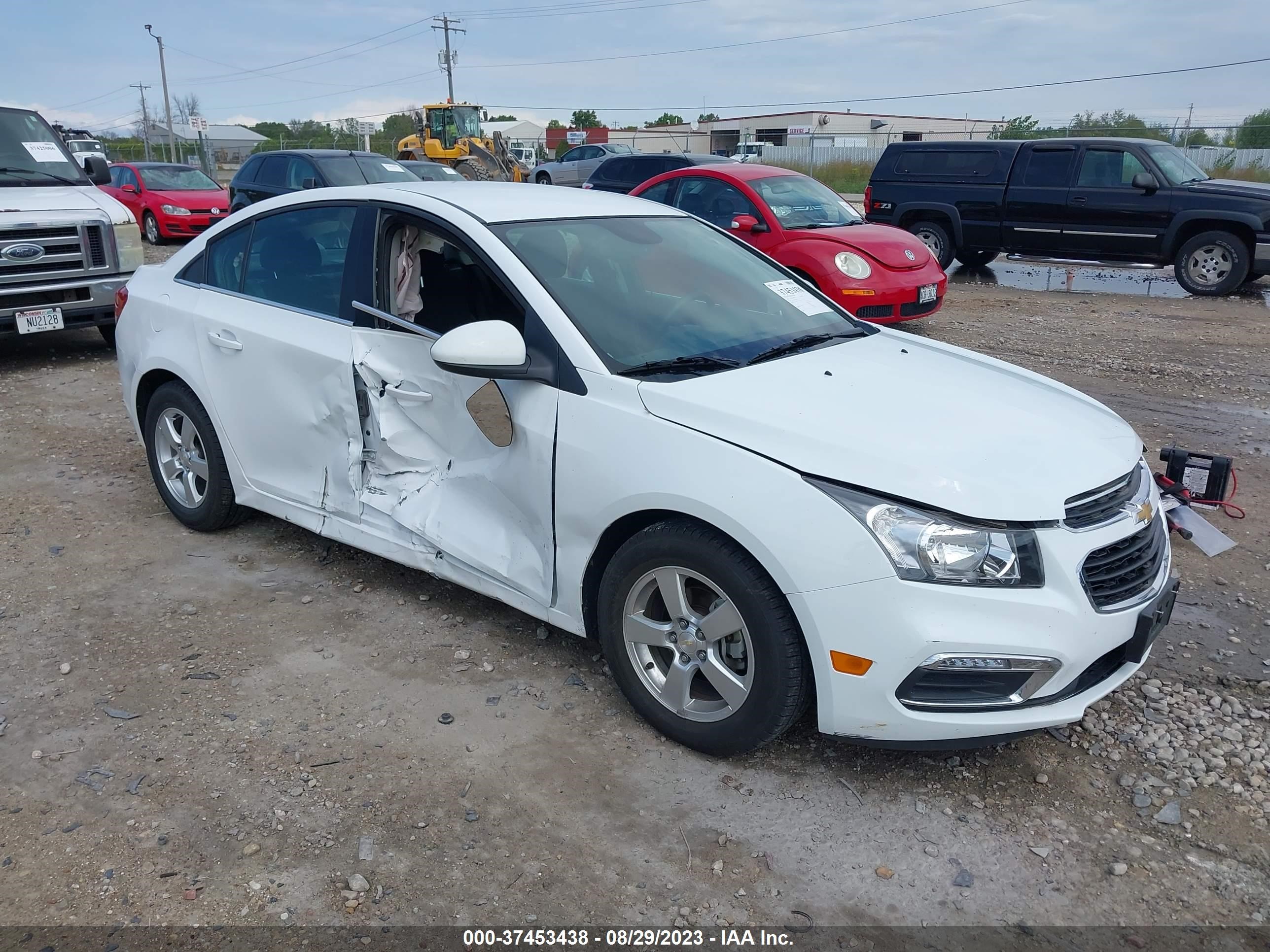 CHEVROLET CRUZE 2015 1g1pc5sb4f7205556