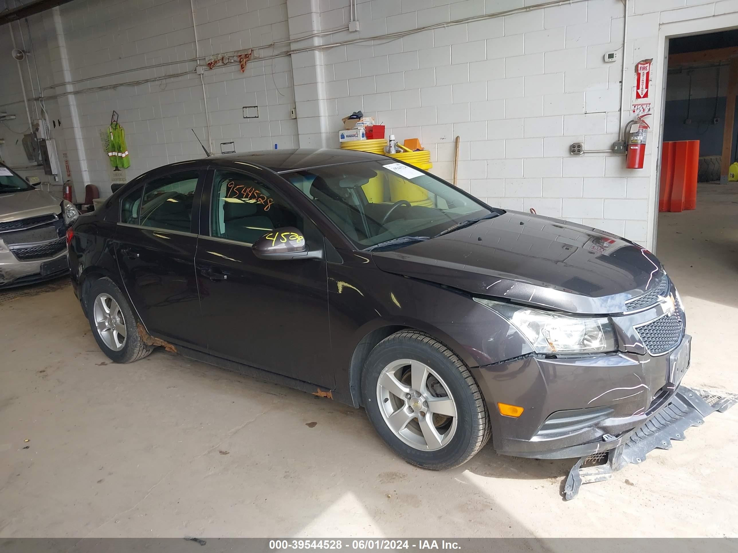 CHEVROLET CRUZE 2014 1g1pc5sb7e7484189