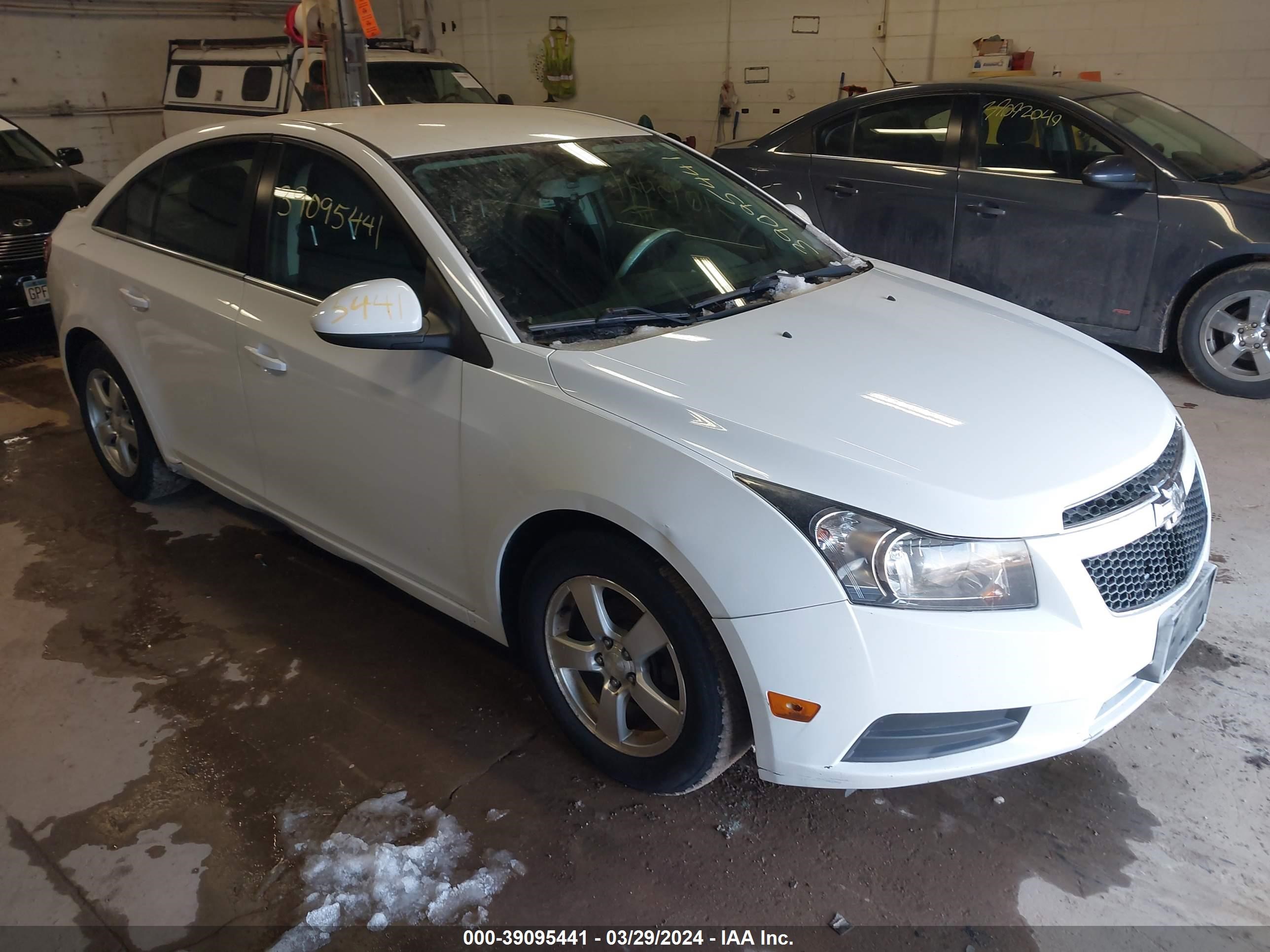 CHEVROLET CRUZE 2014 1g1pc5sb8e7266651