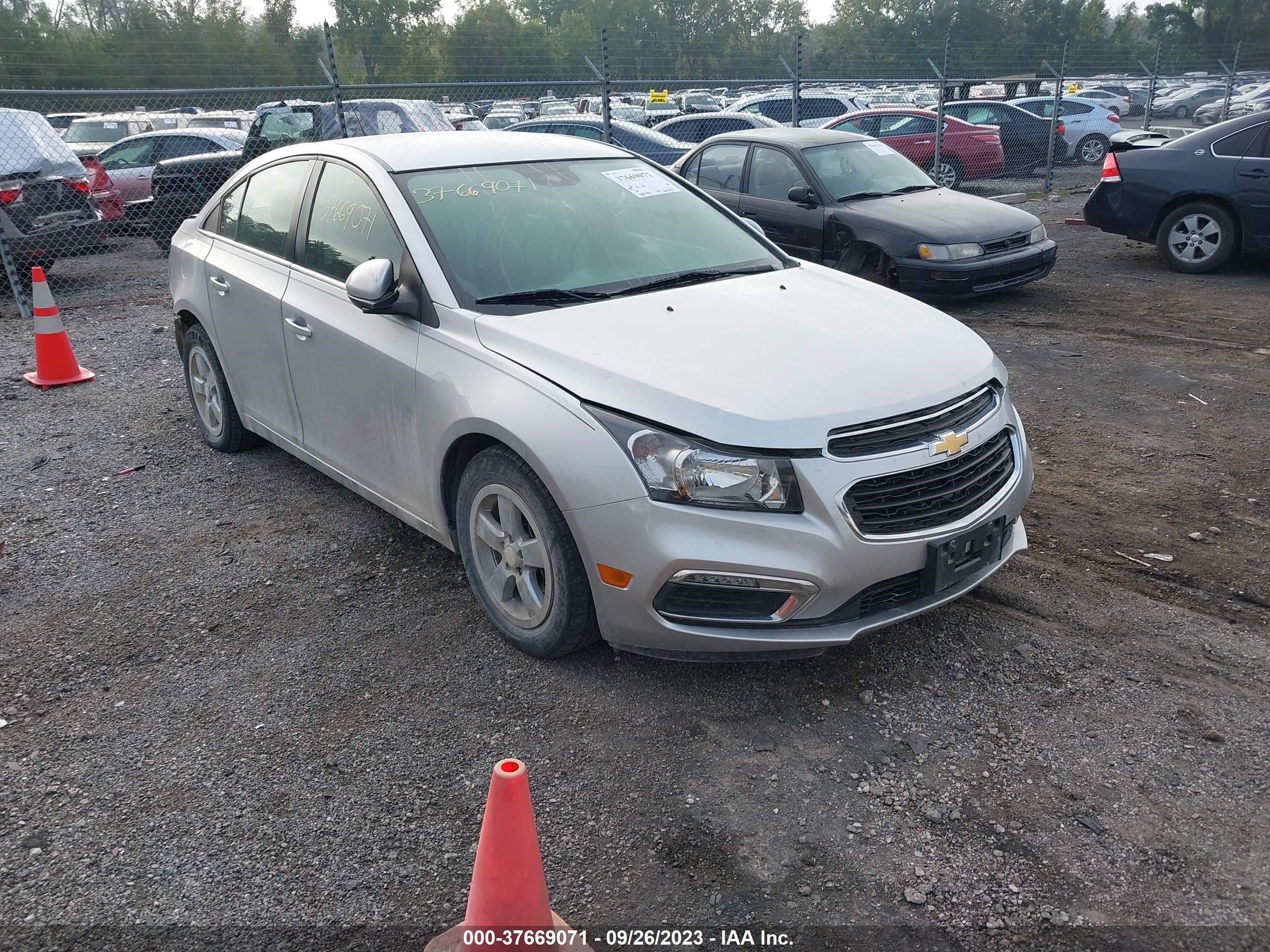 CHEVROLET CRUZE 2015 1g1pc5sbxf7136968