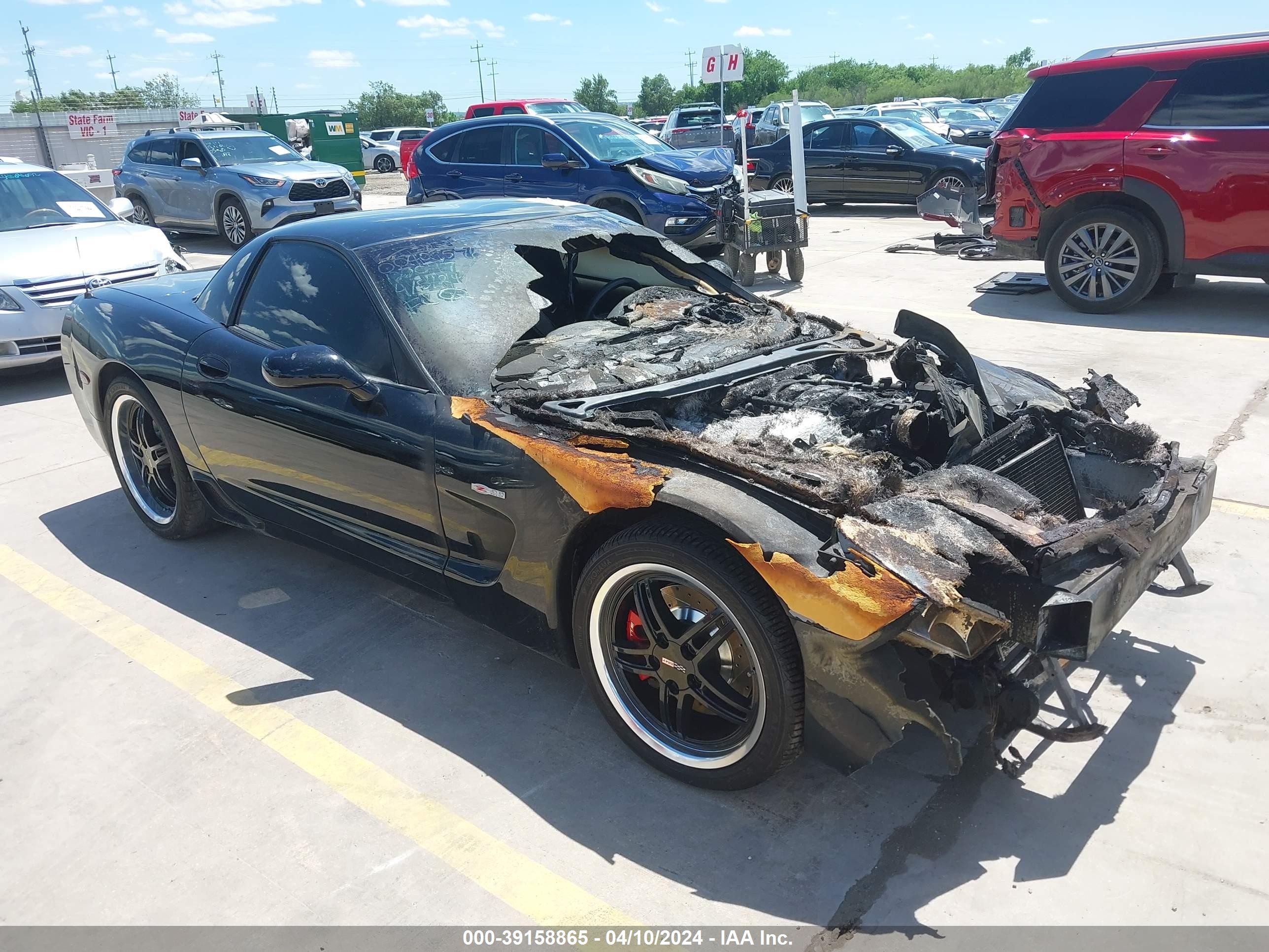 CHEVROLET CORVETTE 2002 1g1yy12s425122097