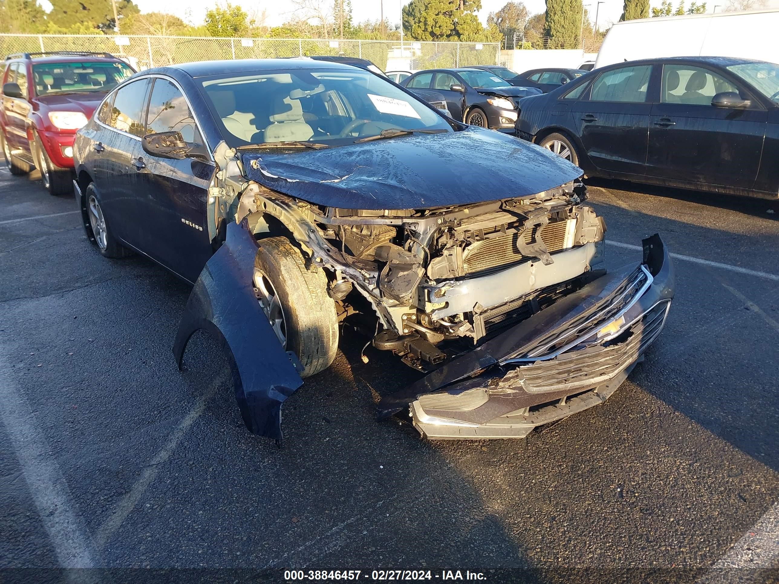 CHEVROLET MALIBU 2018 1g1zb5st2jf225906