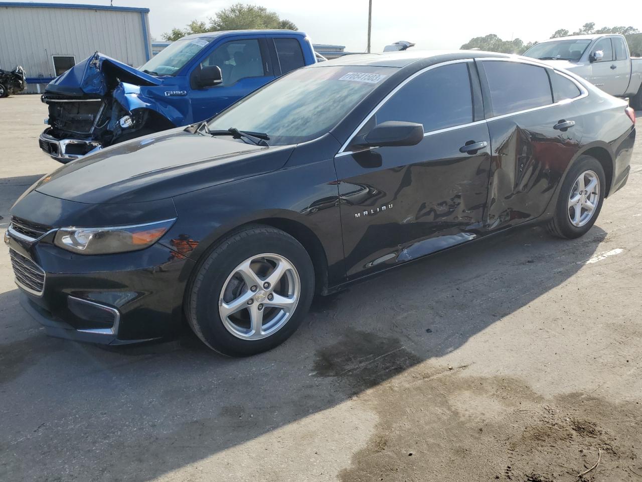 CHEVROLET MALIBU LS 2018 1g1zb5st8jf190255